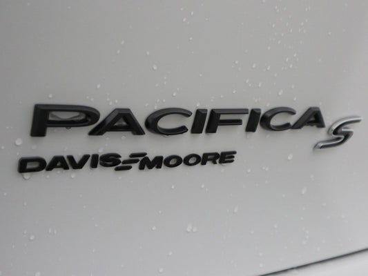 2024 Chrysler Pacifica PACIFICA LIMITED in Wichita, KS - Davis-Moore Auto Group