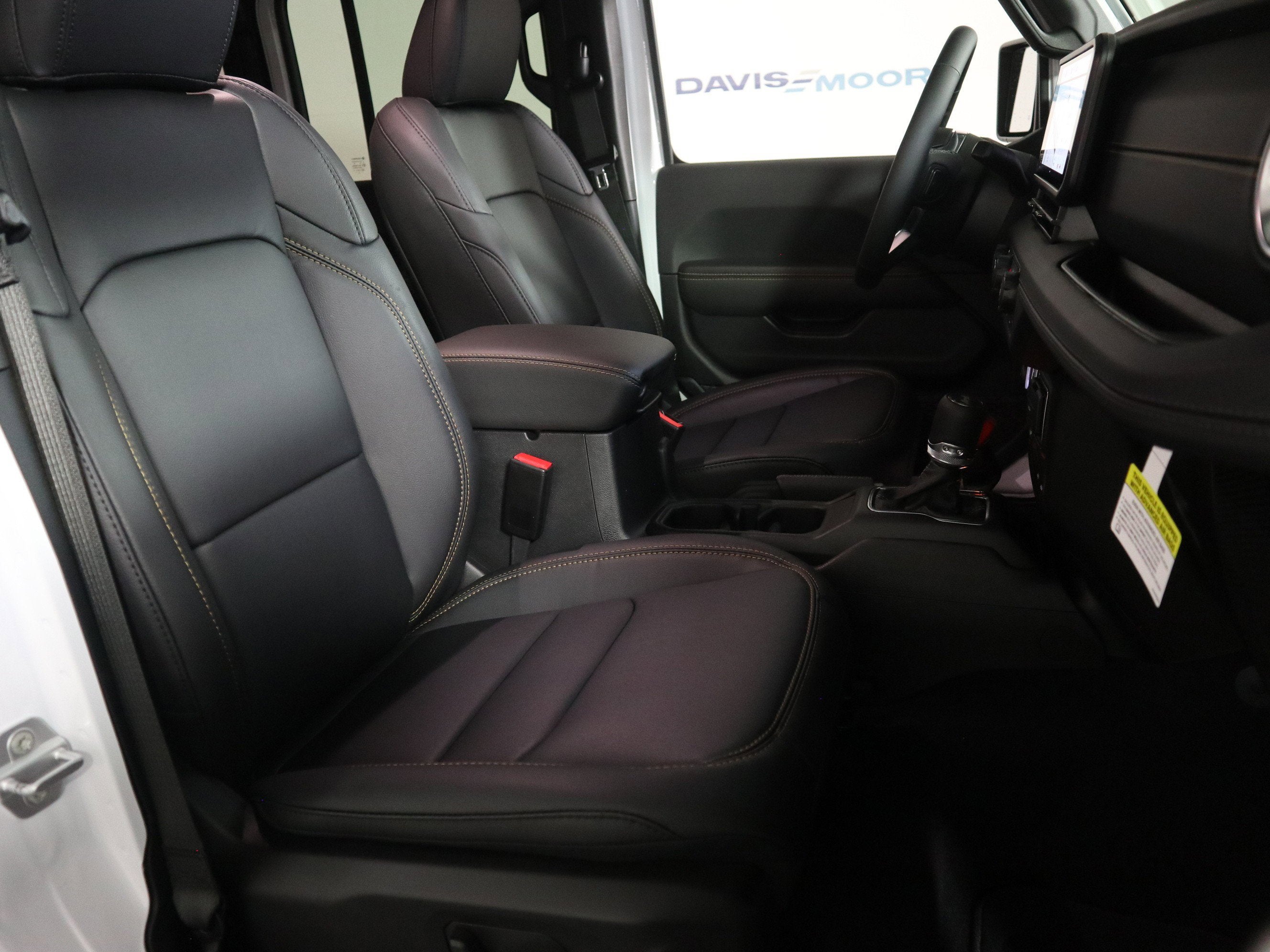 2026 Jeep Wrangler Sahara 4x4