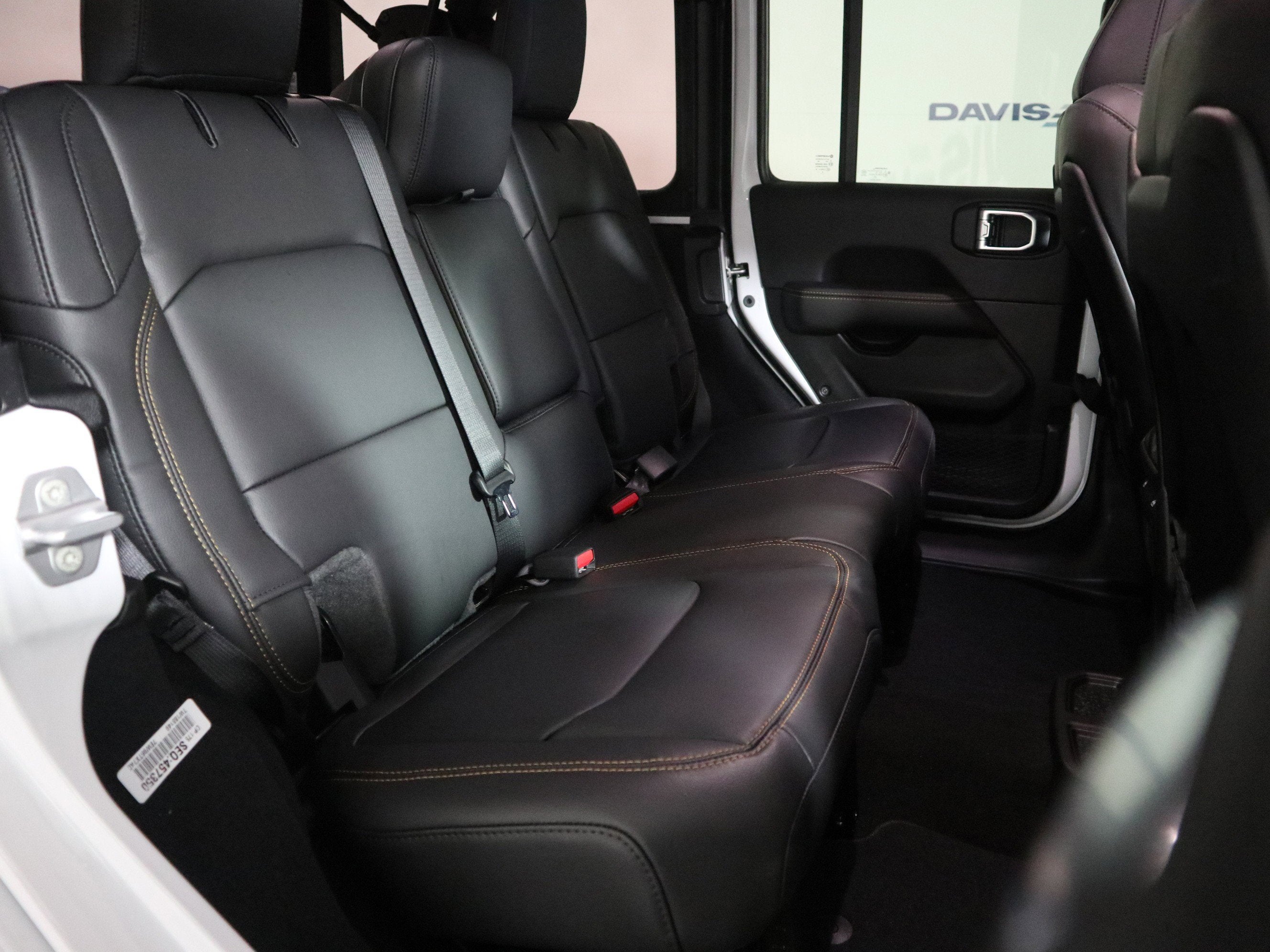 2026 Jeep Wrangler Sahara 4x4