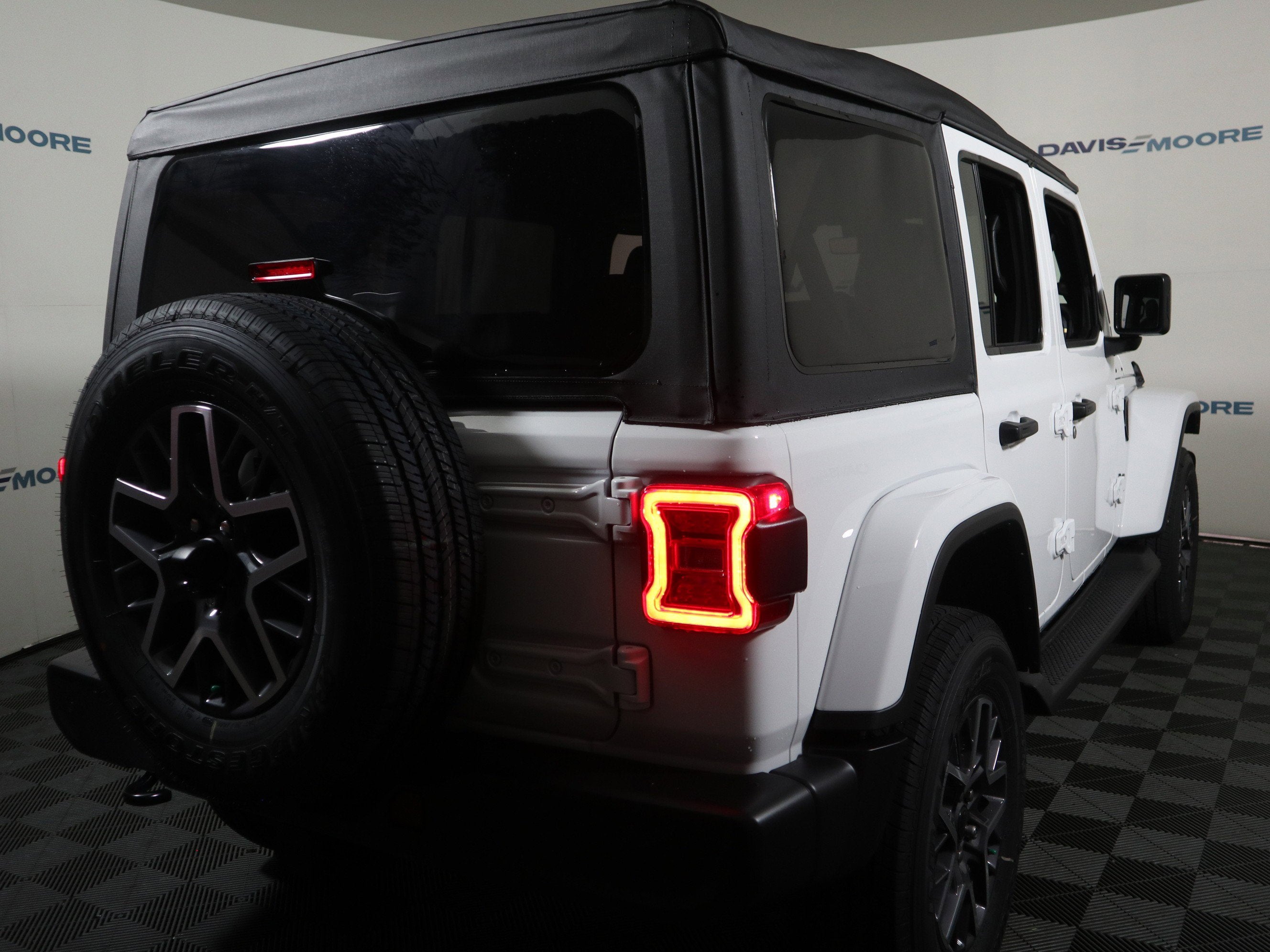 2026 Jeep Wrangler Sahara 4x4