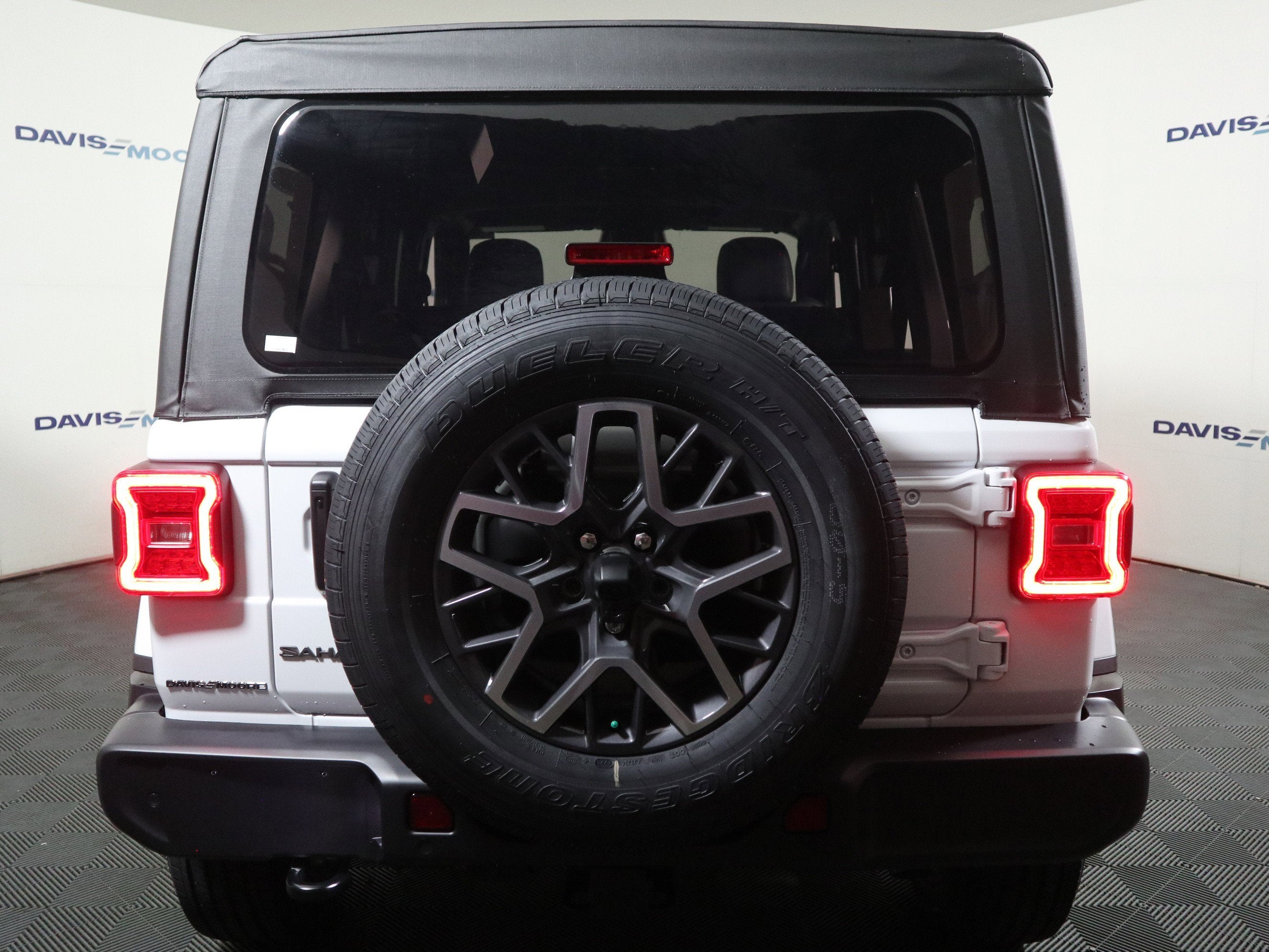 2026 Jeep Wrangler Sahara 4x4