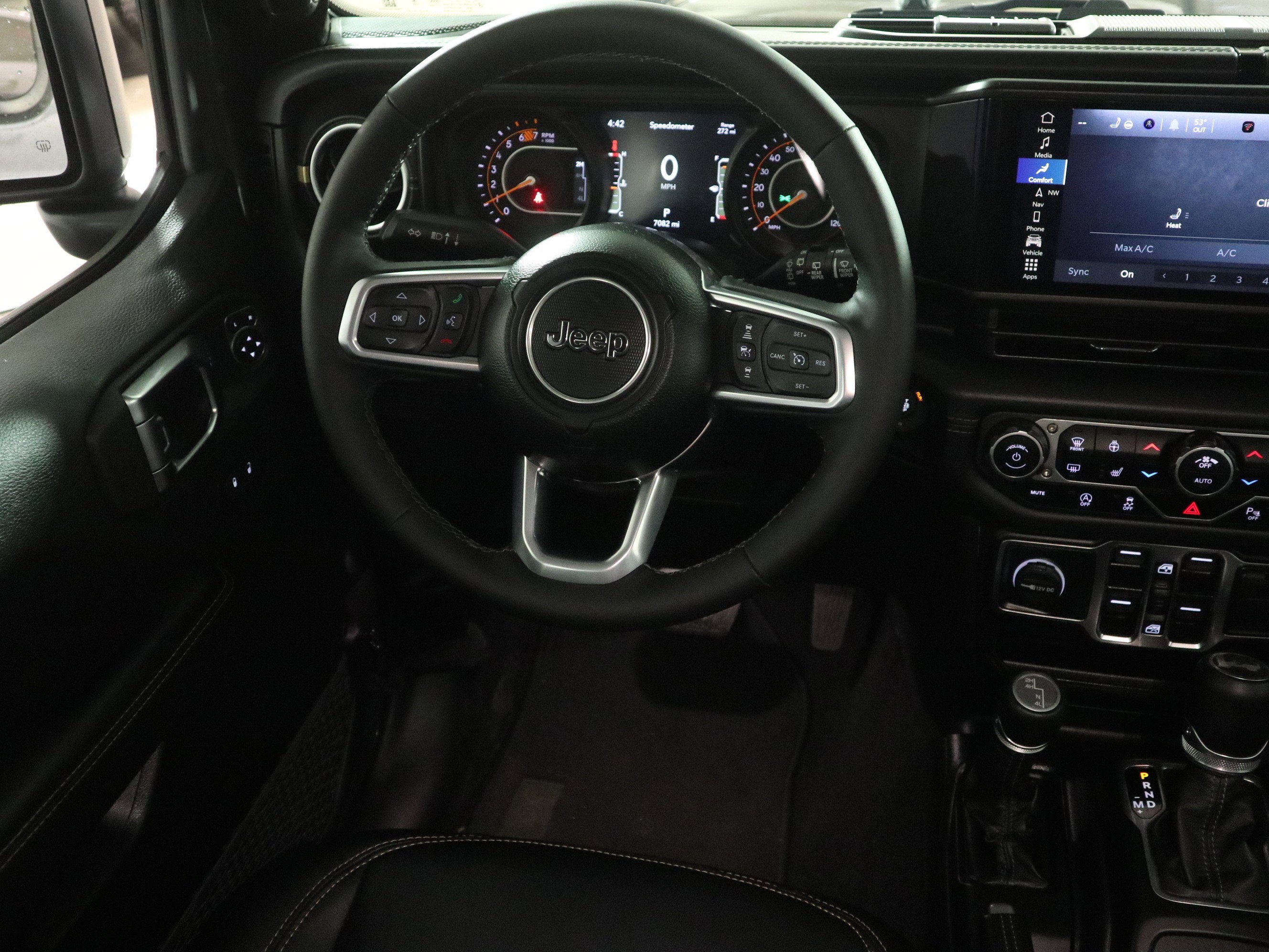 2025 Jeep Wrangler Sahara 4x4