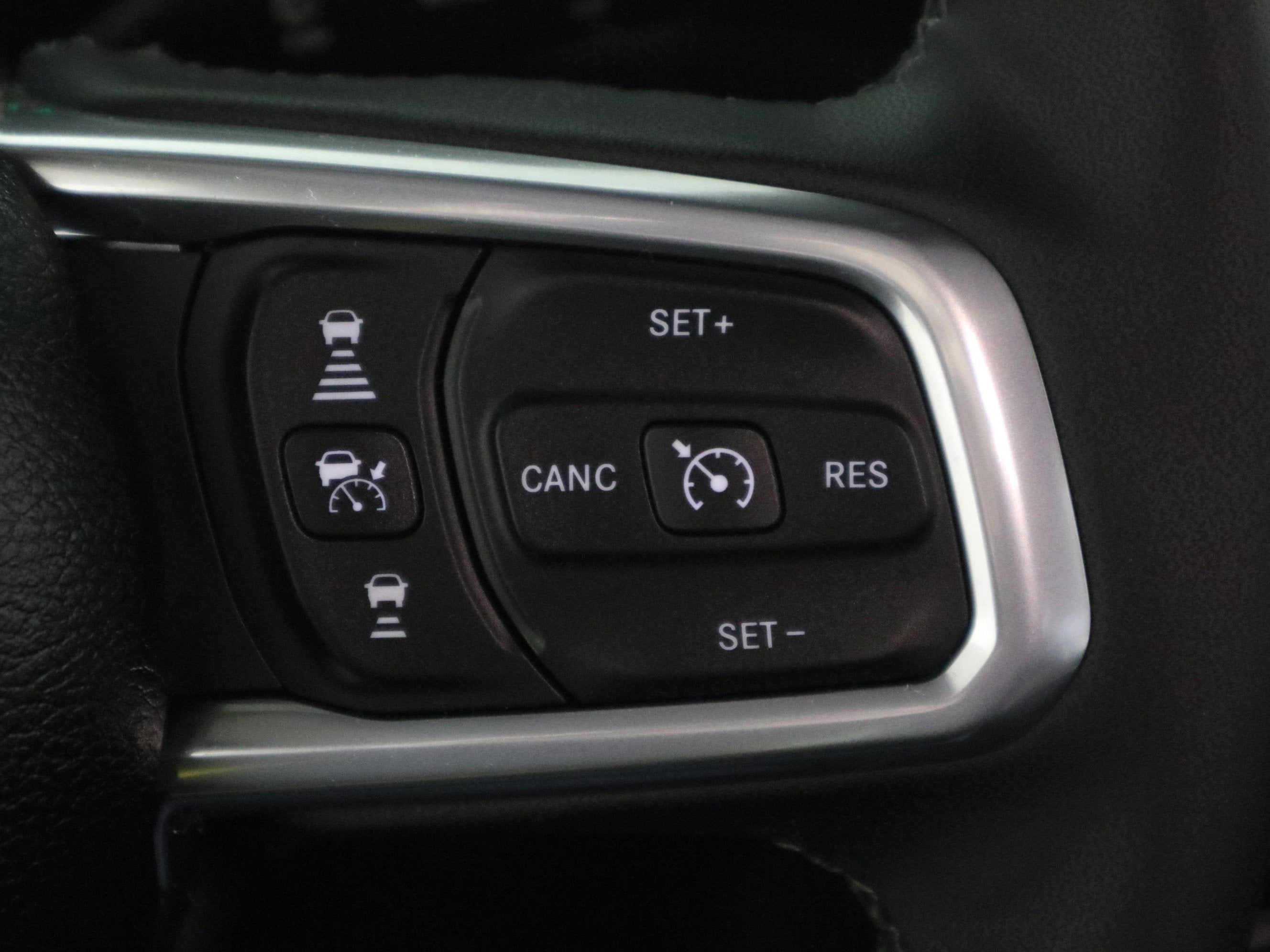 2025 Jeep Wrangler Sahara 4x4