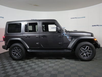 2025 Jeep Wrangler Sahara 4x4