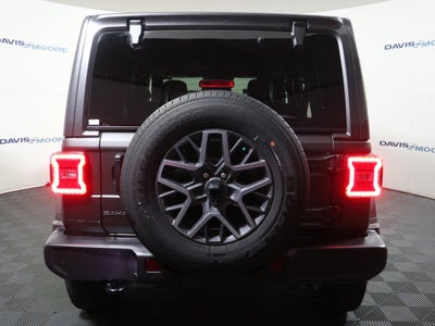 2025 Jeep Wrangler Sahara 4x4