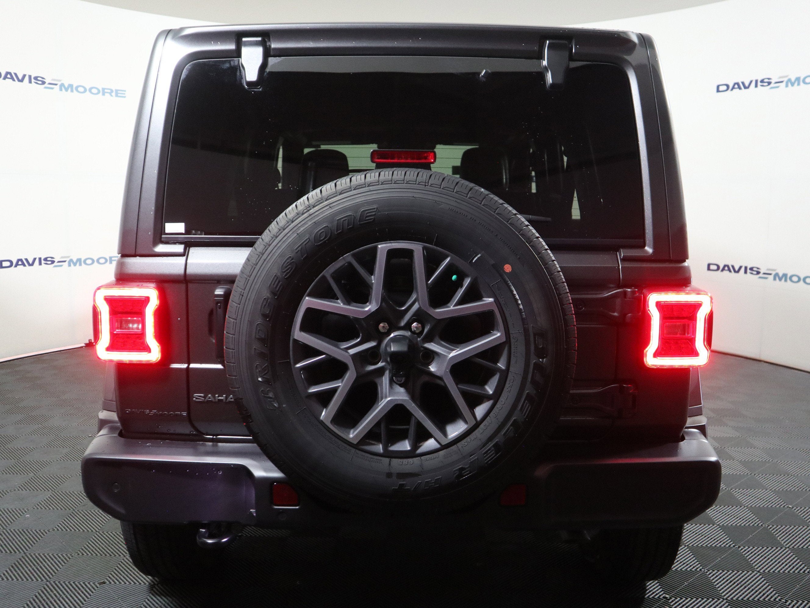 2025 Jeep Wrangler Sahara 4x4