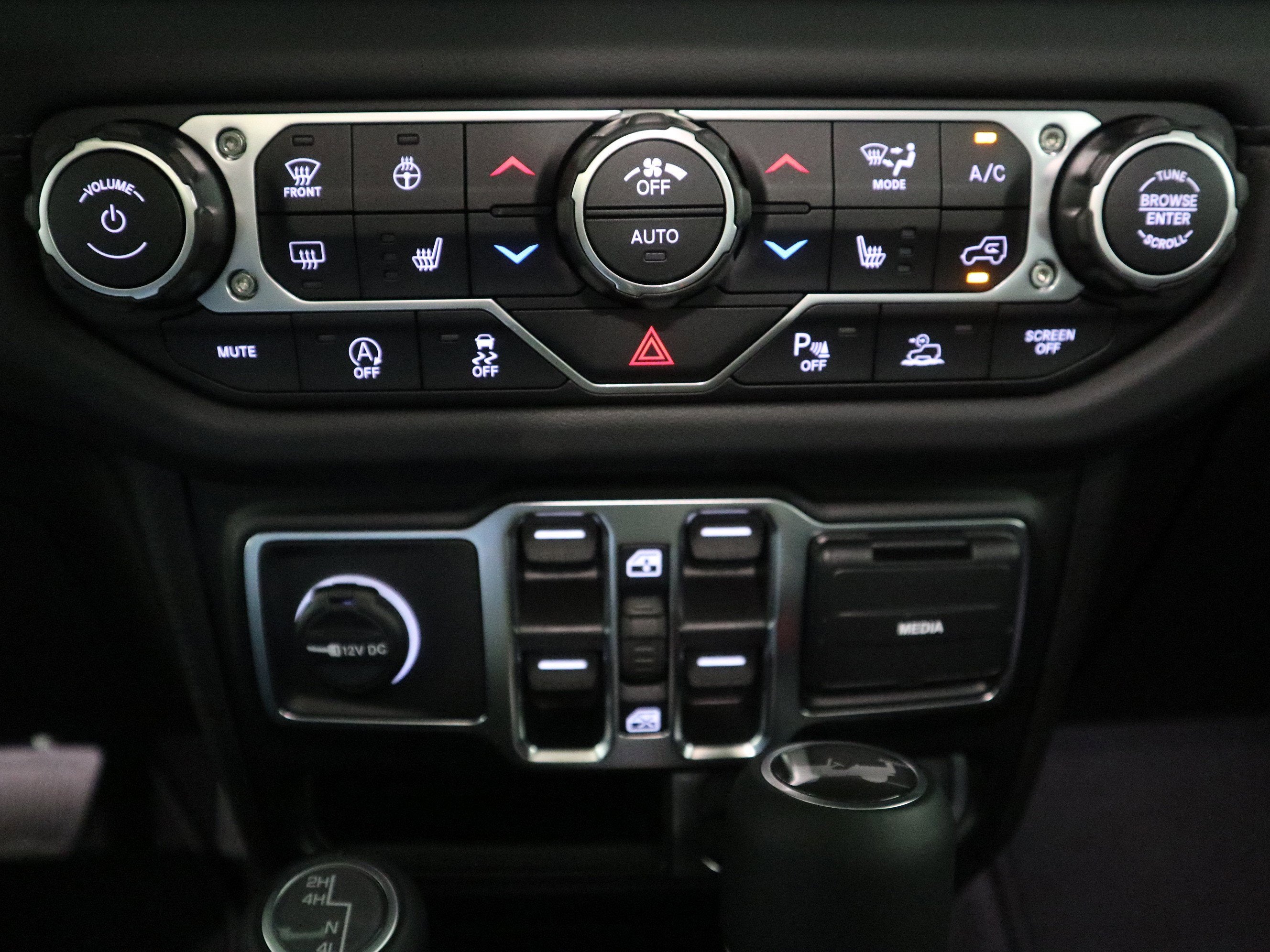 2026 Jeep Wrangler Sahara 4x4