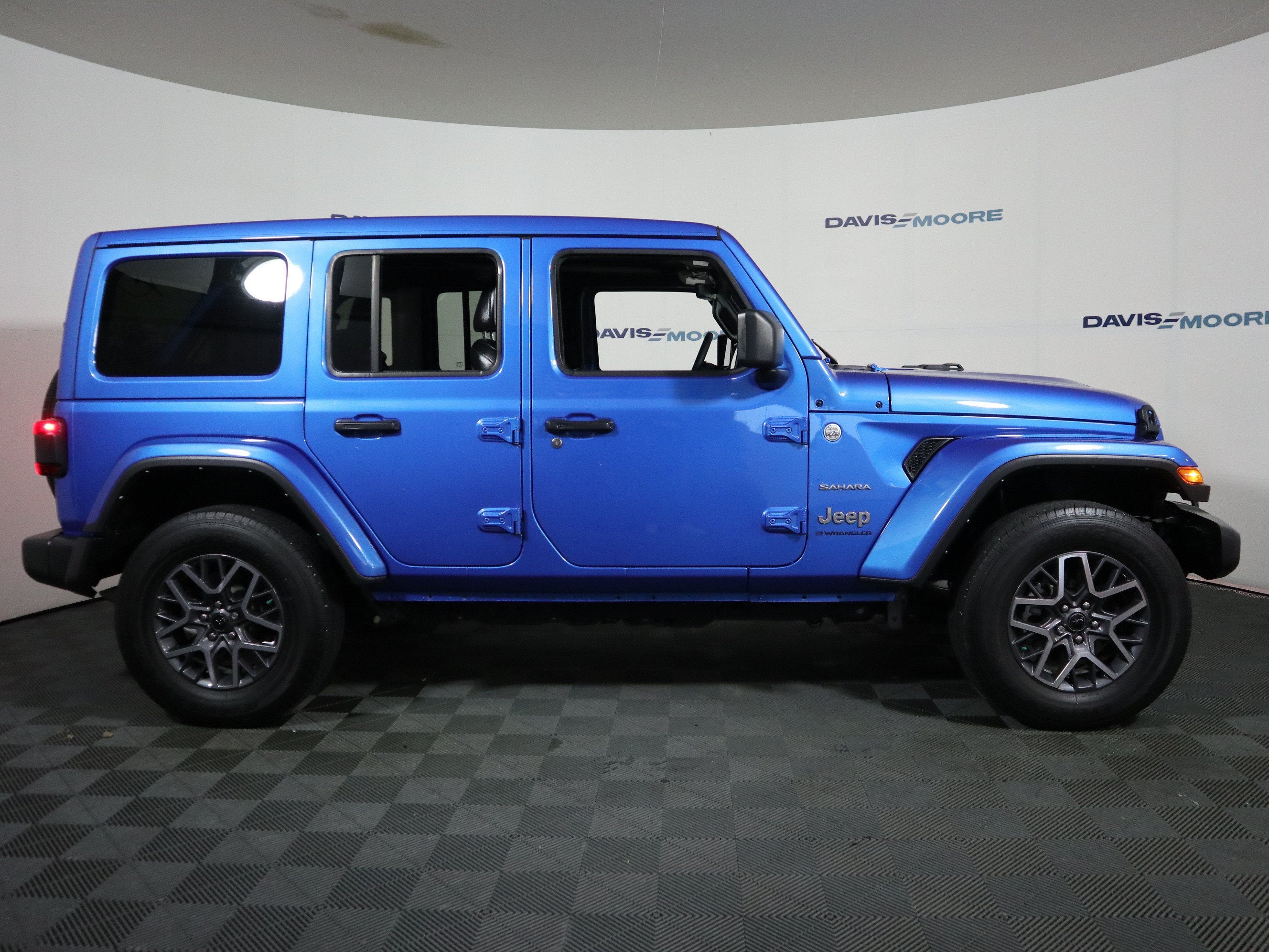 2024 Jeep Wrangler Sahara 4x4