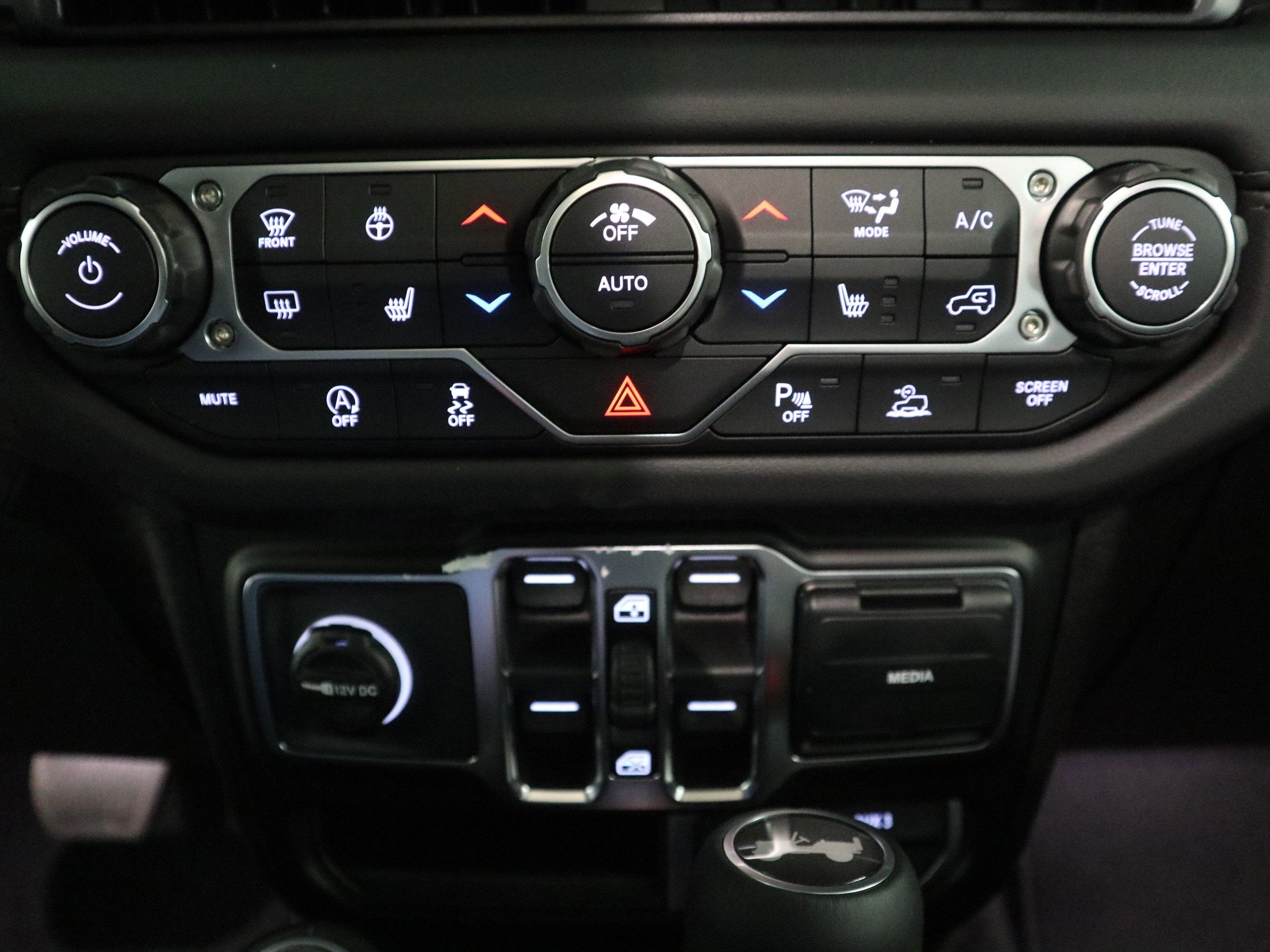 2026 Jeep Wrangler Sahara 4x4