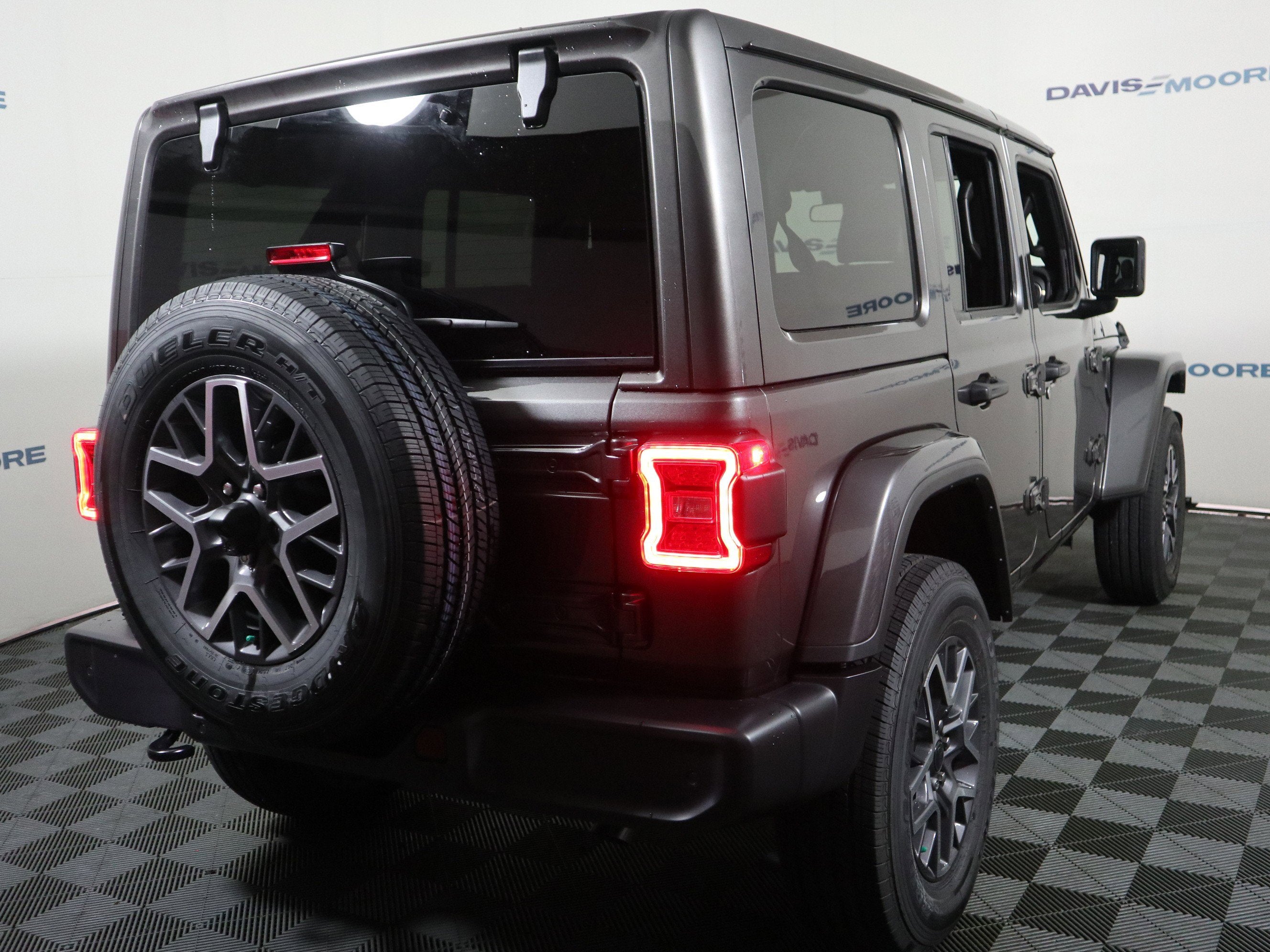2026 Jeep Wrangler Sahara 4x4