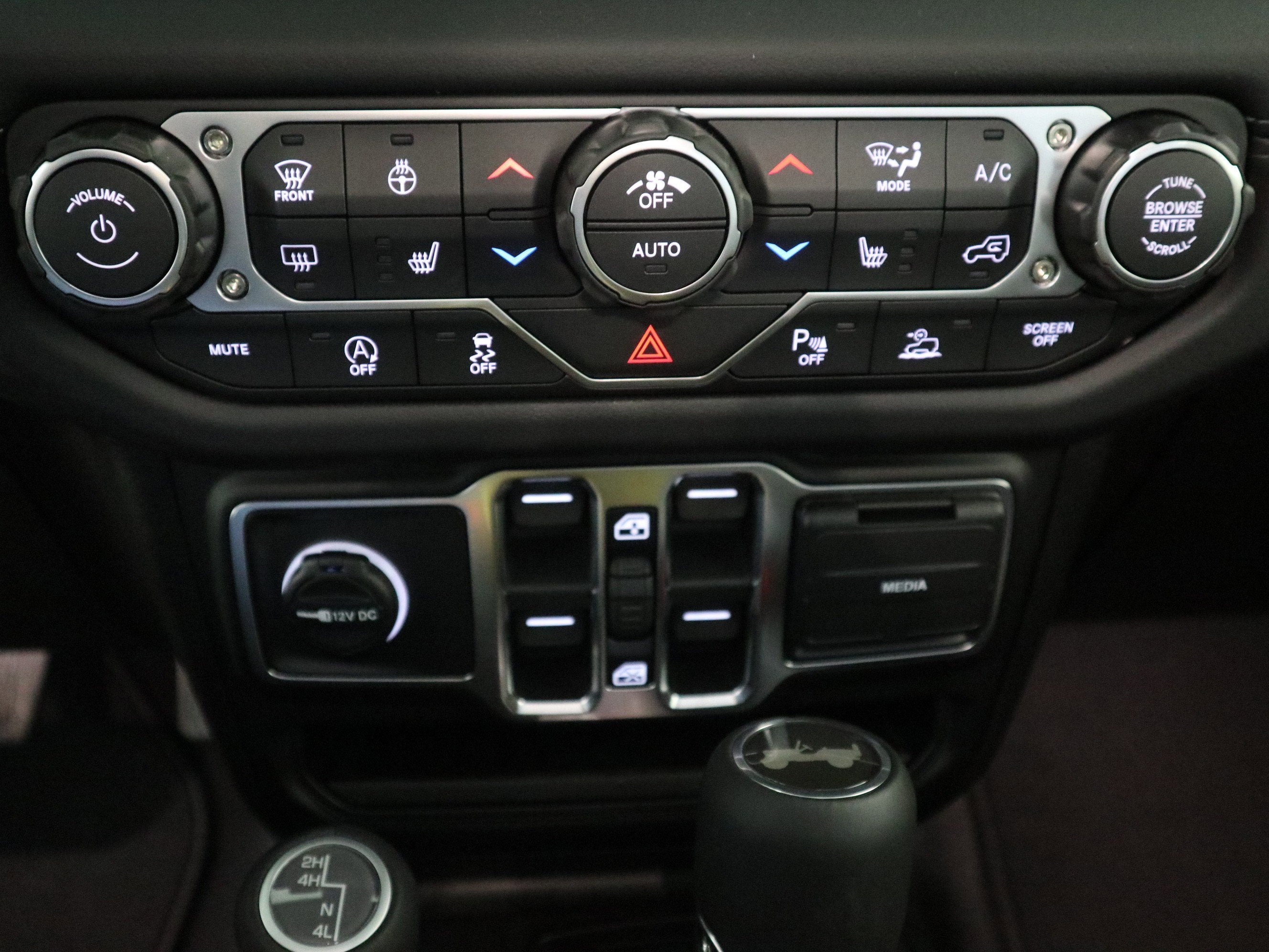 2026 Jeep Wrangler Sahara 4x4