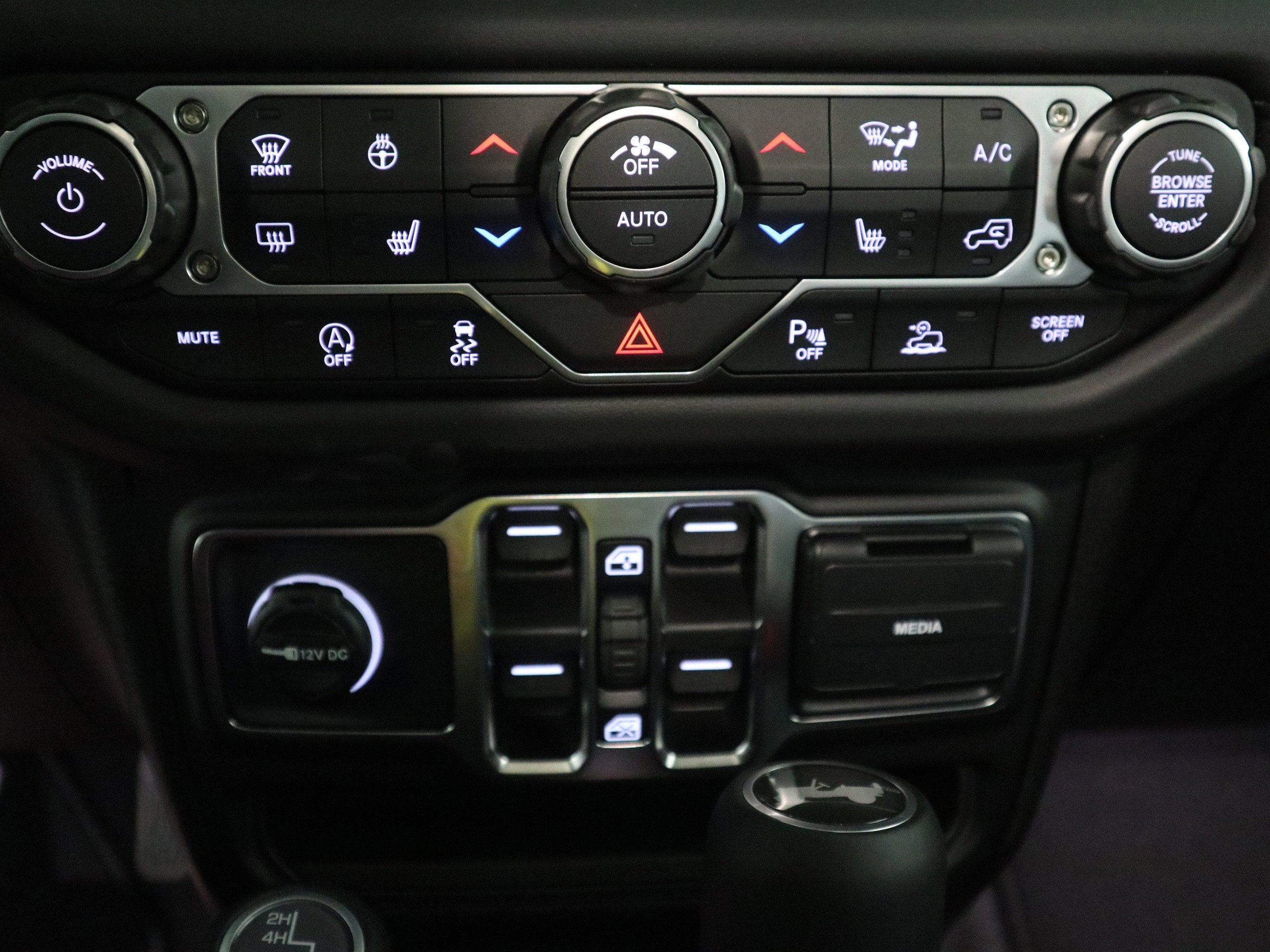 2026 Jeep Wrangler Sahara 4x4