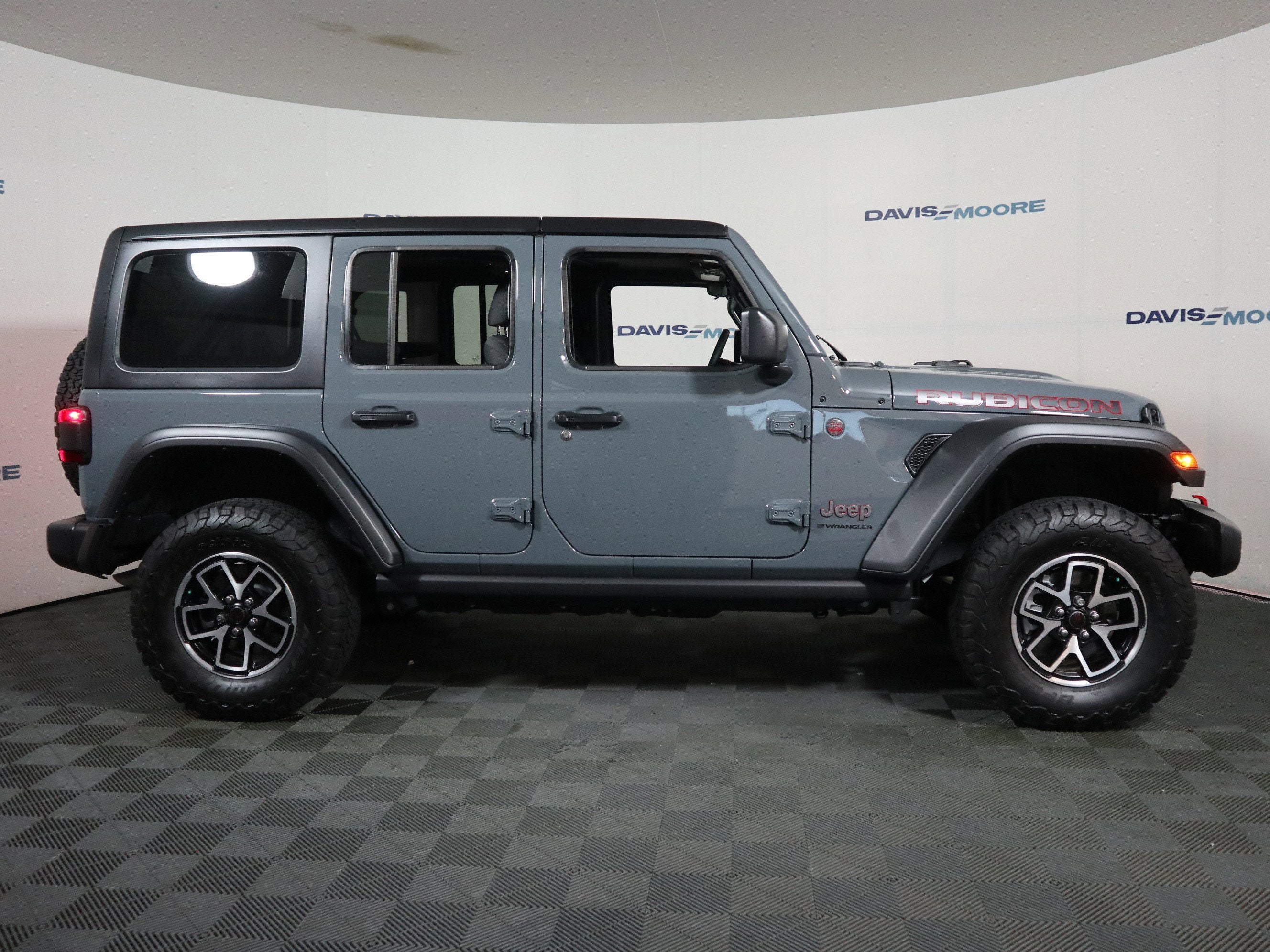 2025 Jeep Wrangler Rubicon 4x4