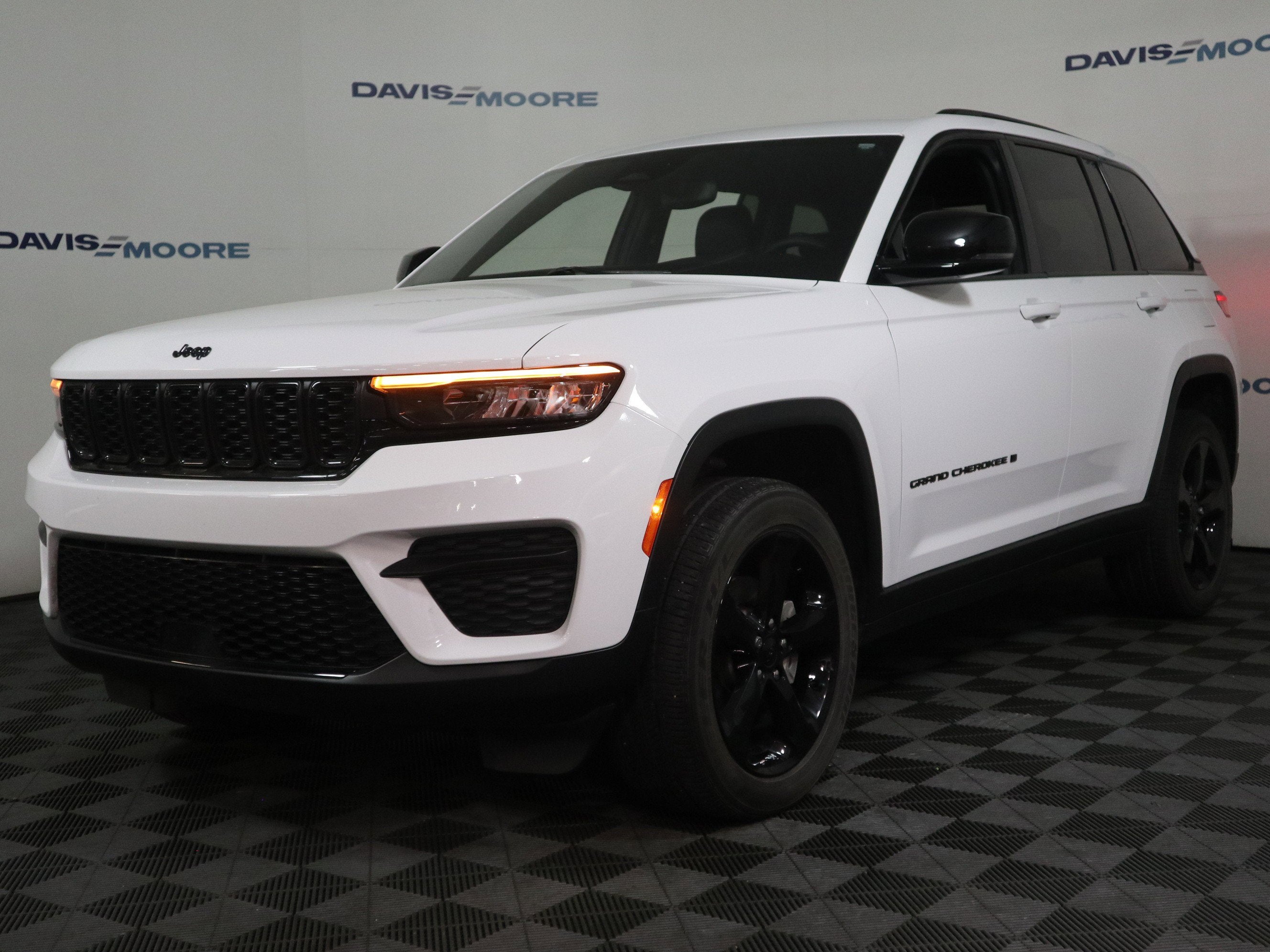 2023 Jeep Grand Cherokee Altitude 4x4