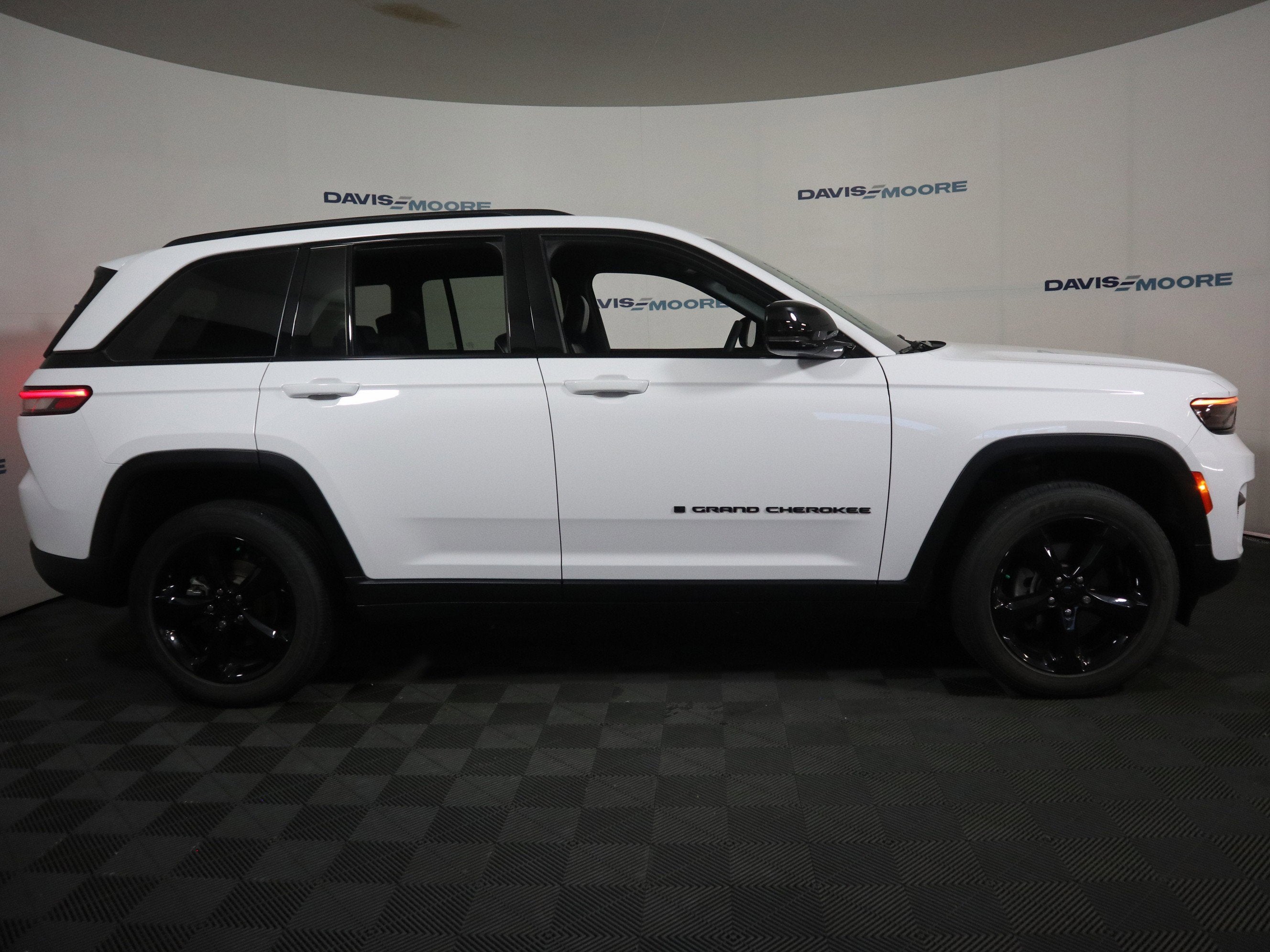 2023 Jeep Grand Cherokee Altitude 4x4