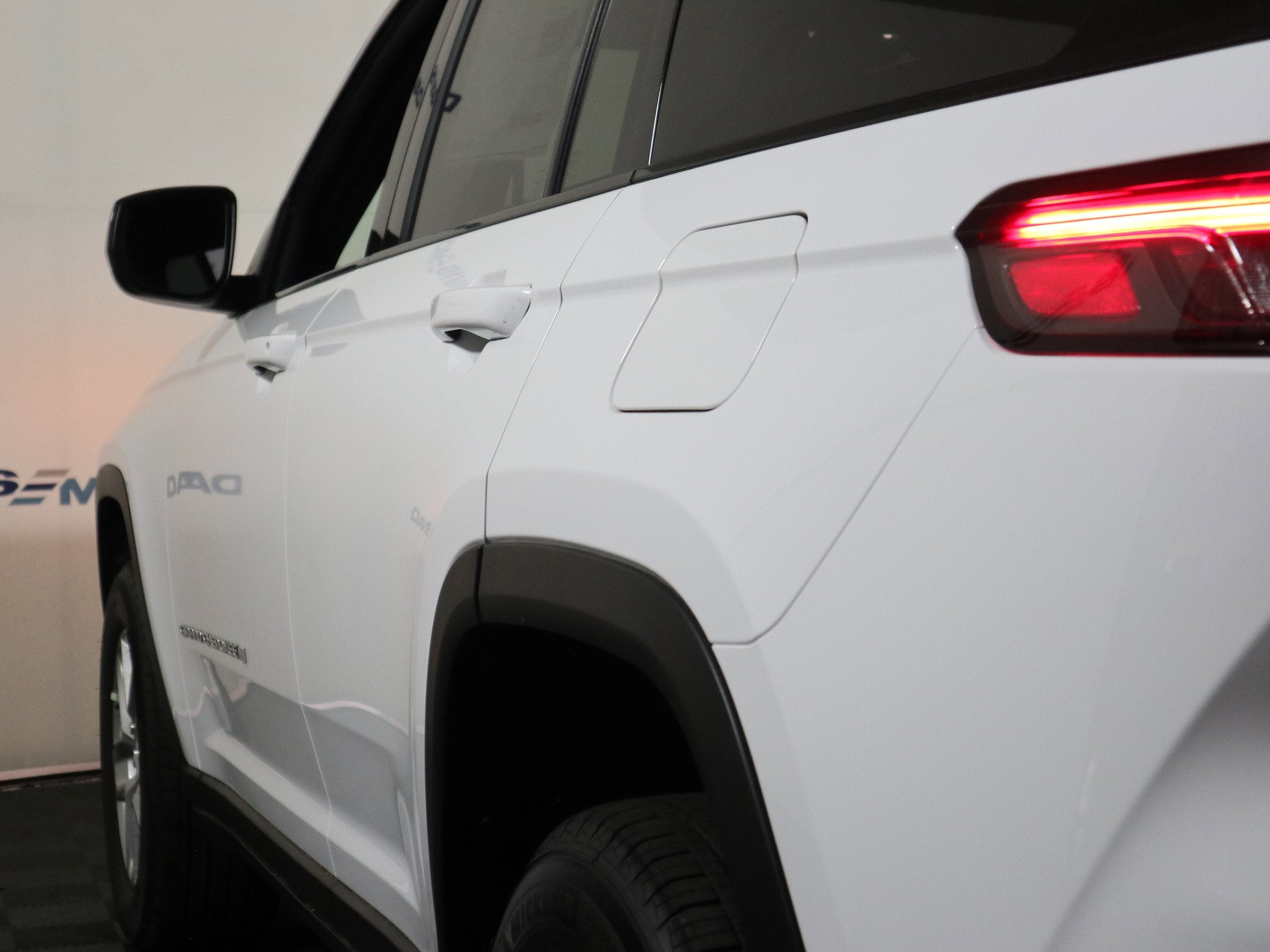 2026 Jeep Grand Cherokee Laredo 4x4