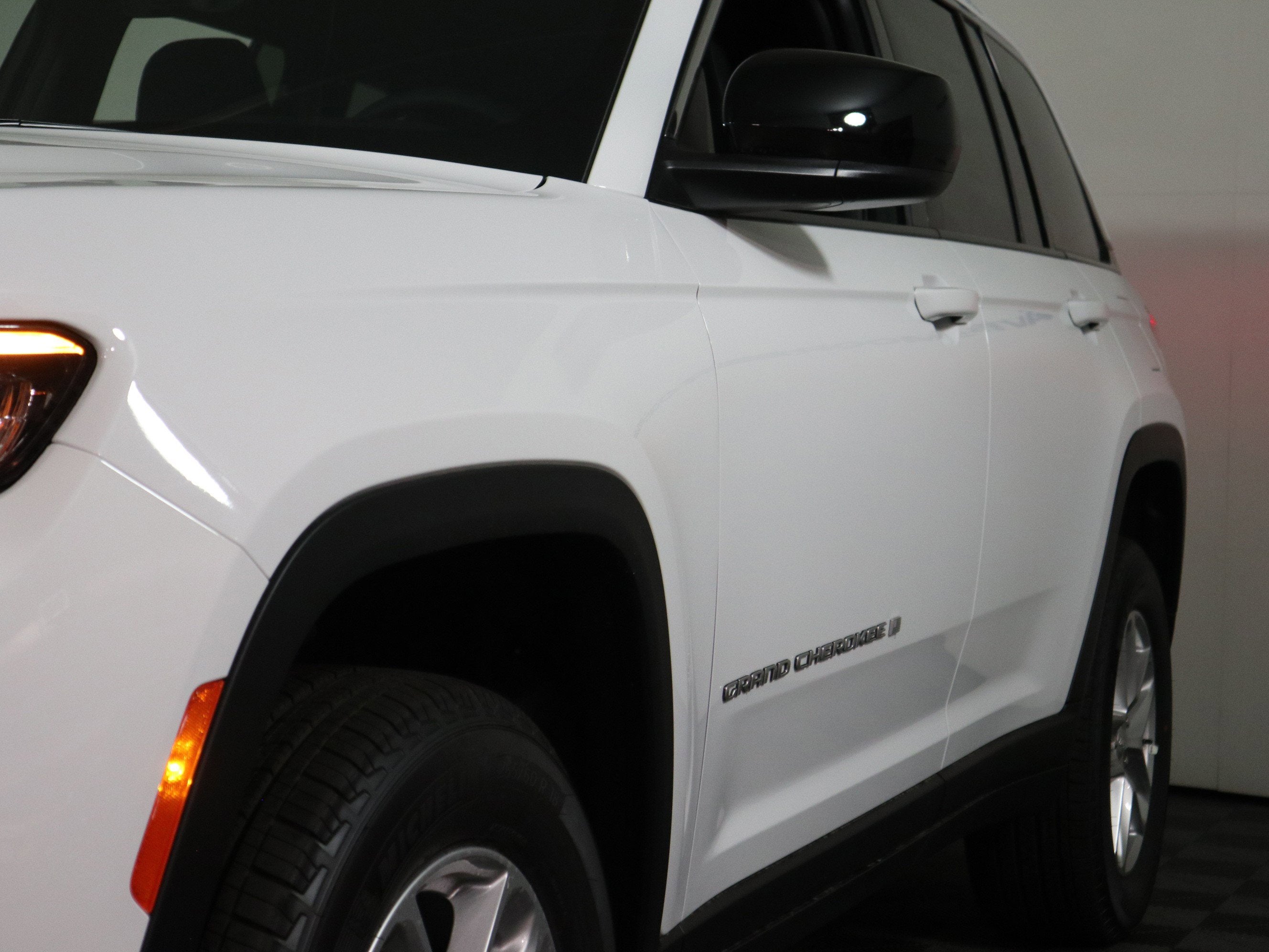 2026 Jeep Grand Cherokee Laredo 4x4