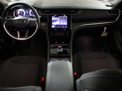 2026 Jeep Grand Cherokee Laredo 4x4