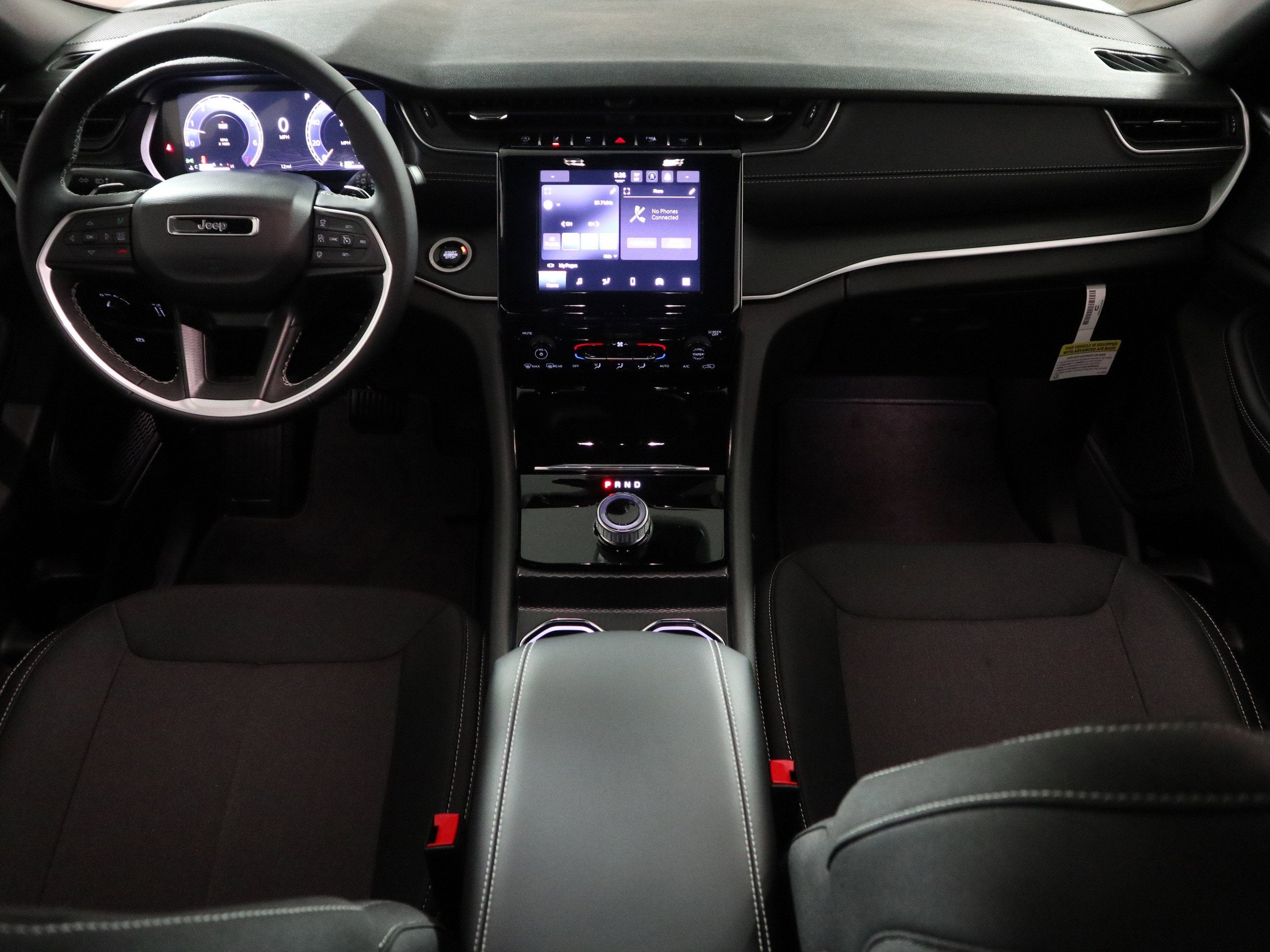 2026 Jeep Grand Cherokee Laredo 4x4