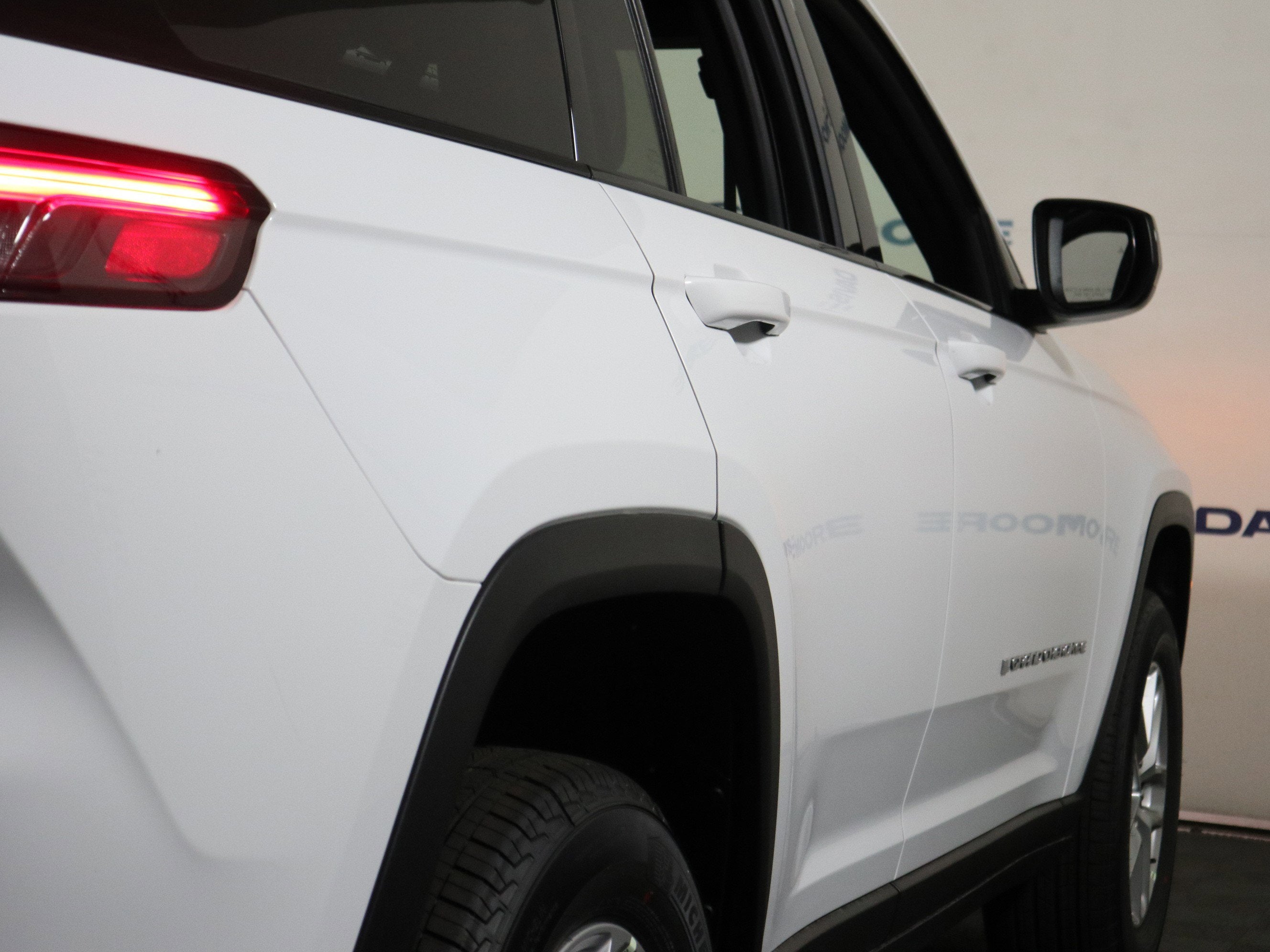 2026 Jeep Grand Cherokee Laredo 4x4