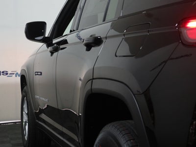 2026 Jeep Grand Cherokee Laredo X 4x4