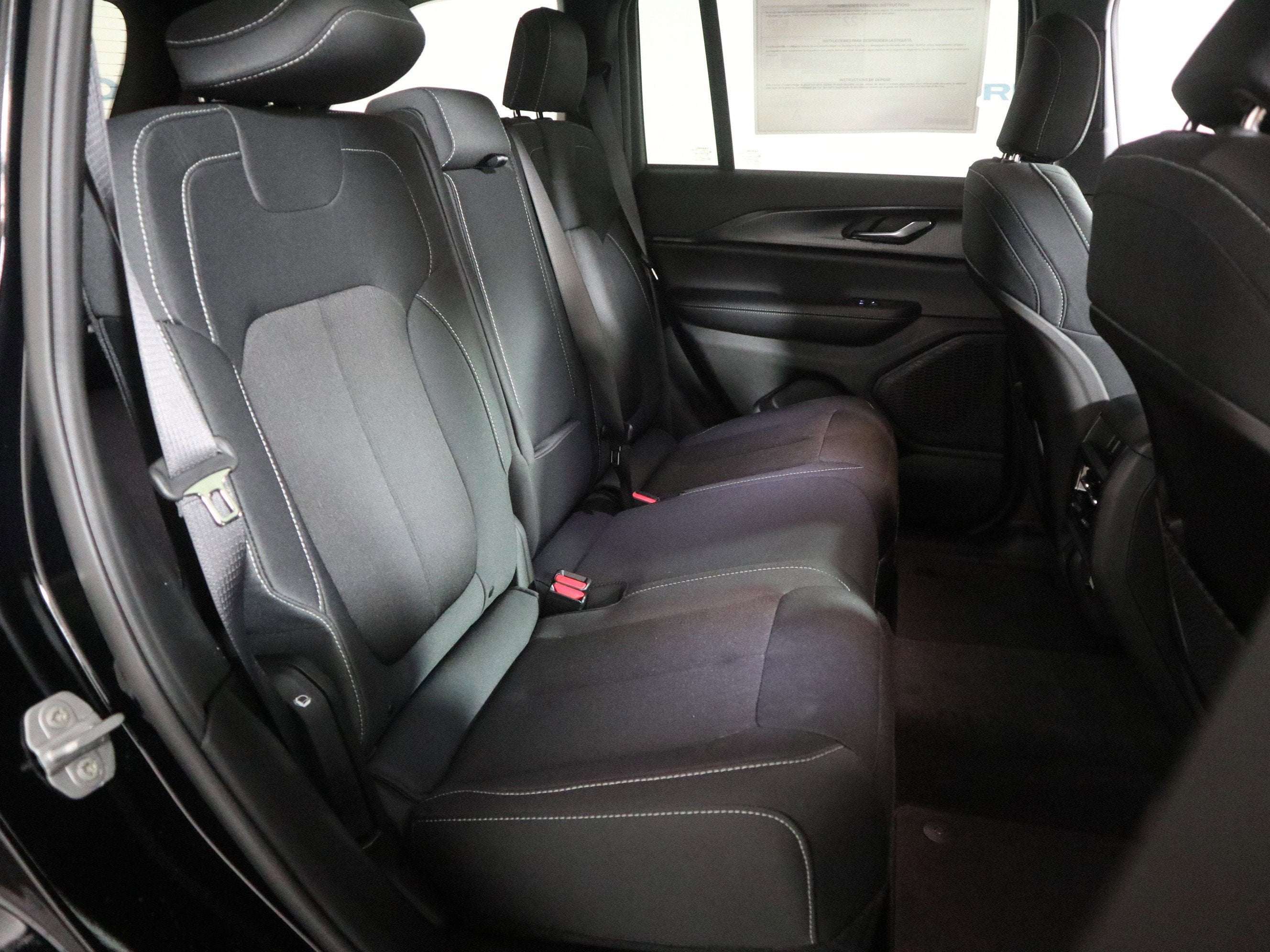 2026 Jeep Grand Cherokee Laredo X 4x4