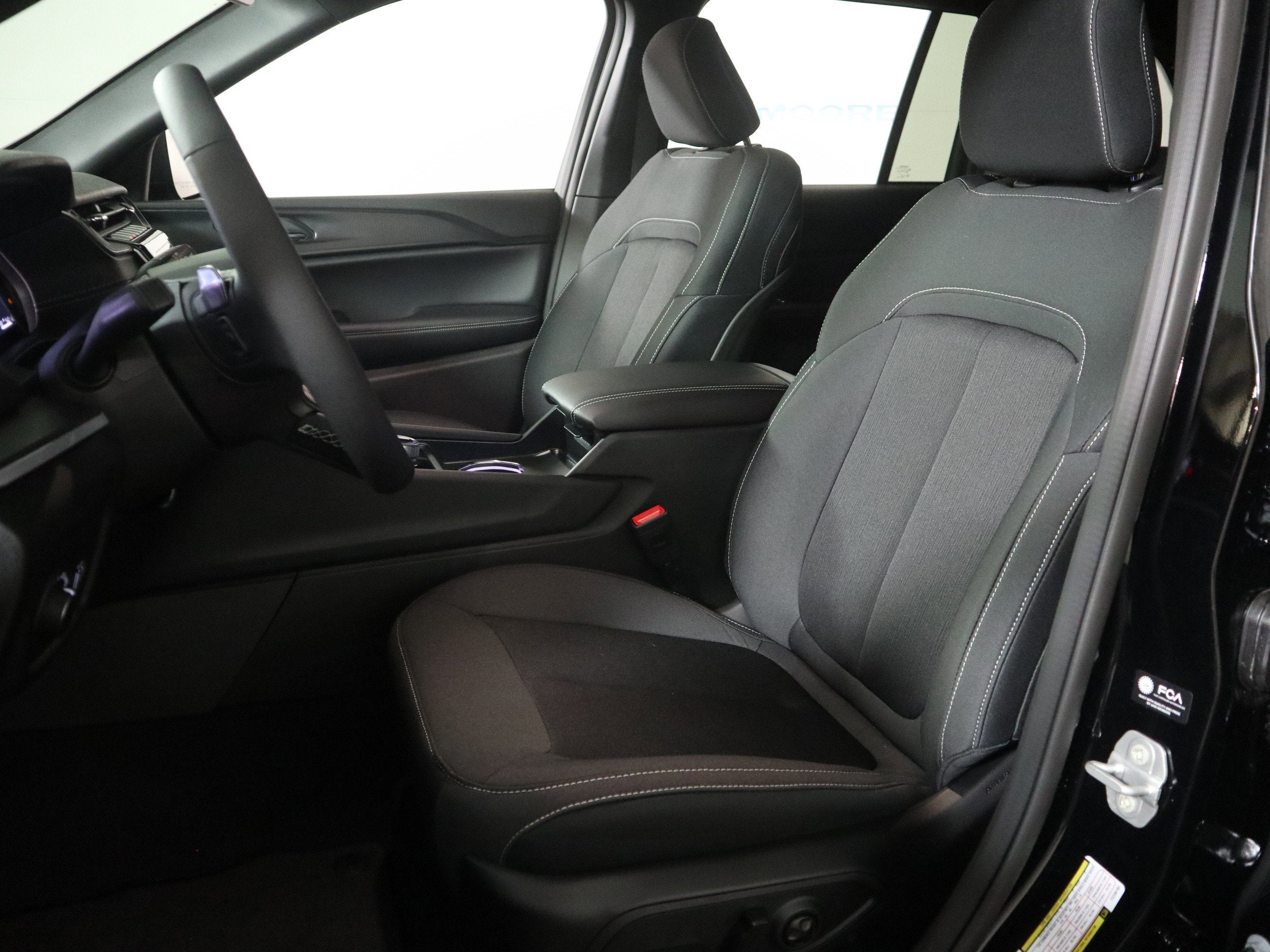 2026 Jeep Grand Cherokee Laredo X 4x4