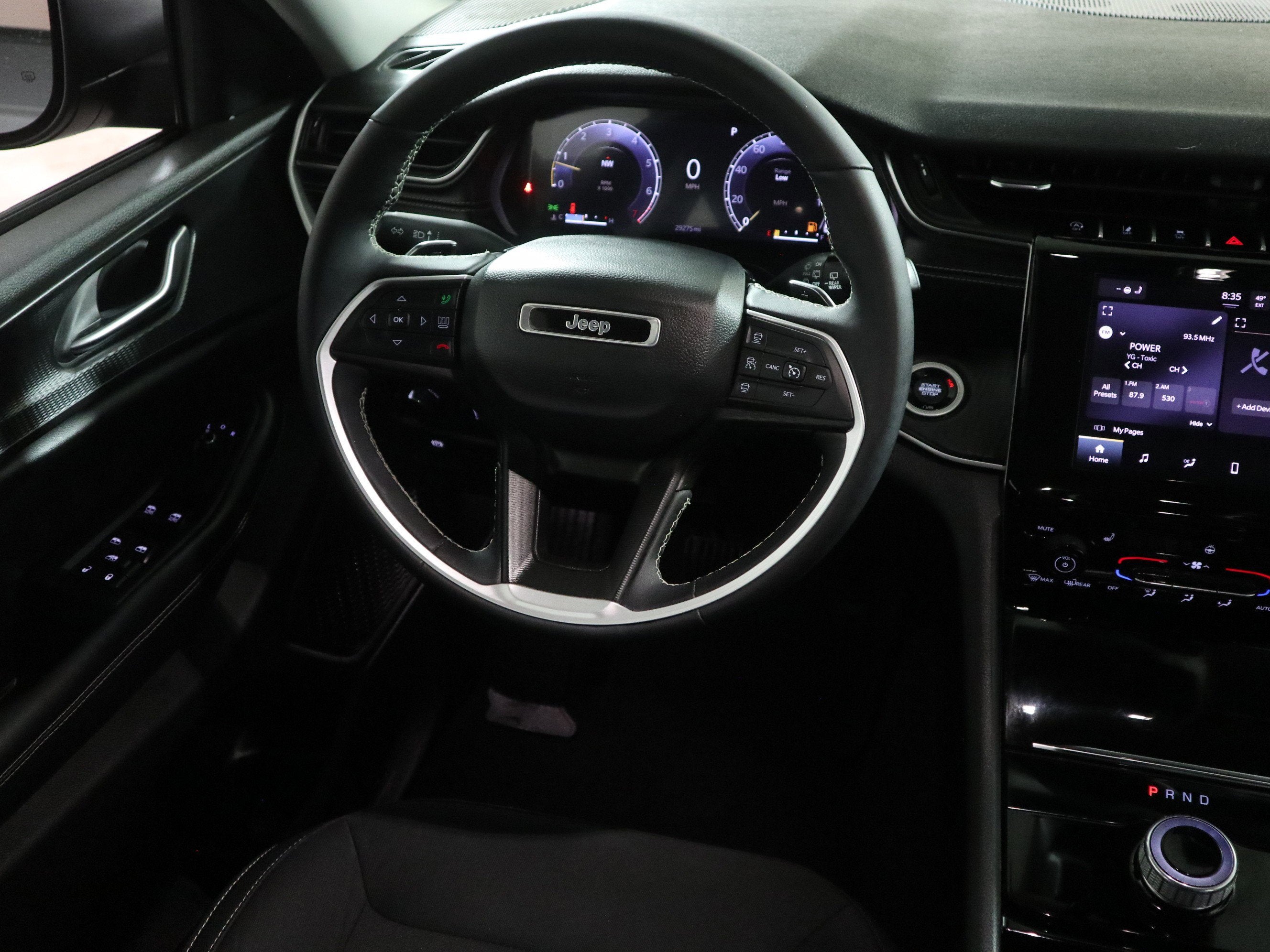 2023 Jeep Grand Cherokee Laredo 4x4