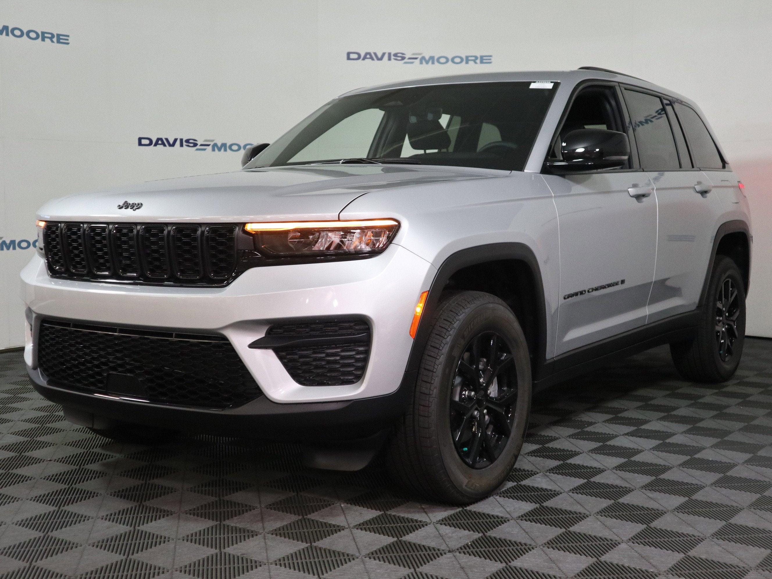 2025 Jeep Grand Cherokee Altitude 4x4