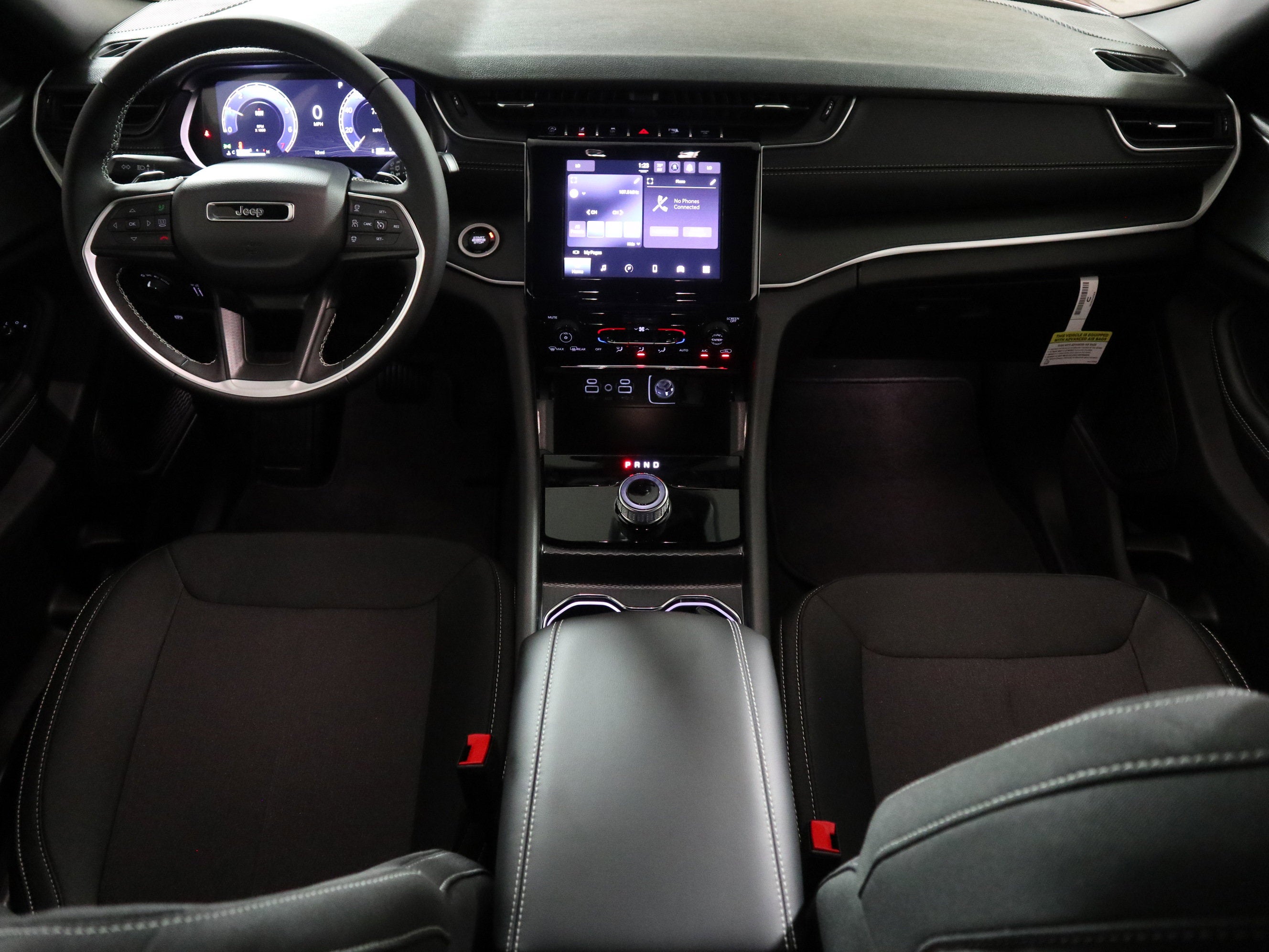 2026 Jeep Grand Cherokee Laredo 4x4
