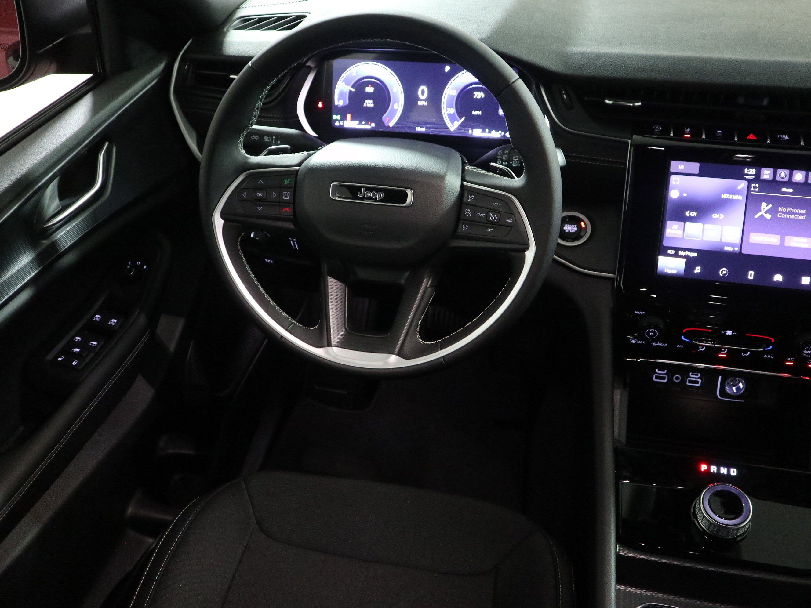 2026 Jeep Grand Cherokee Laredo 4x4