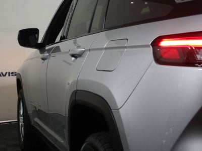 2026 Jeep Grand Cherokee Laredo X 4x4