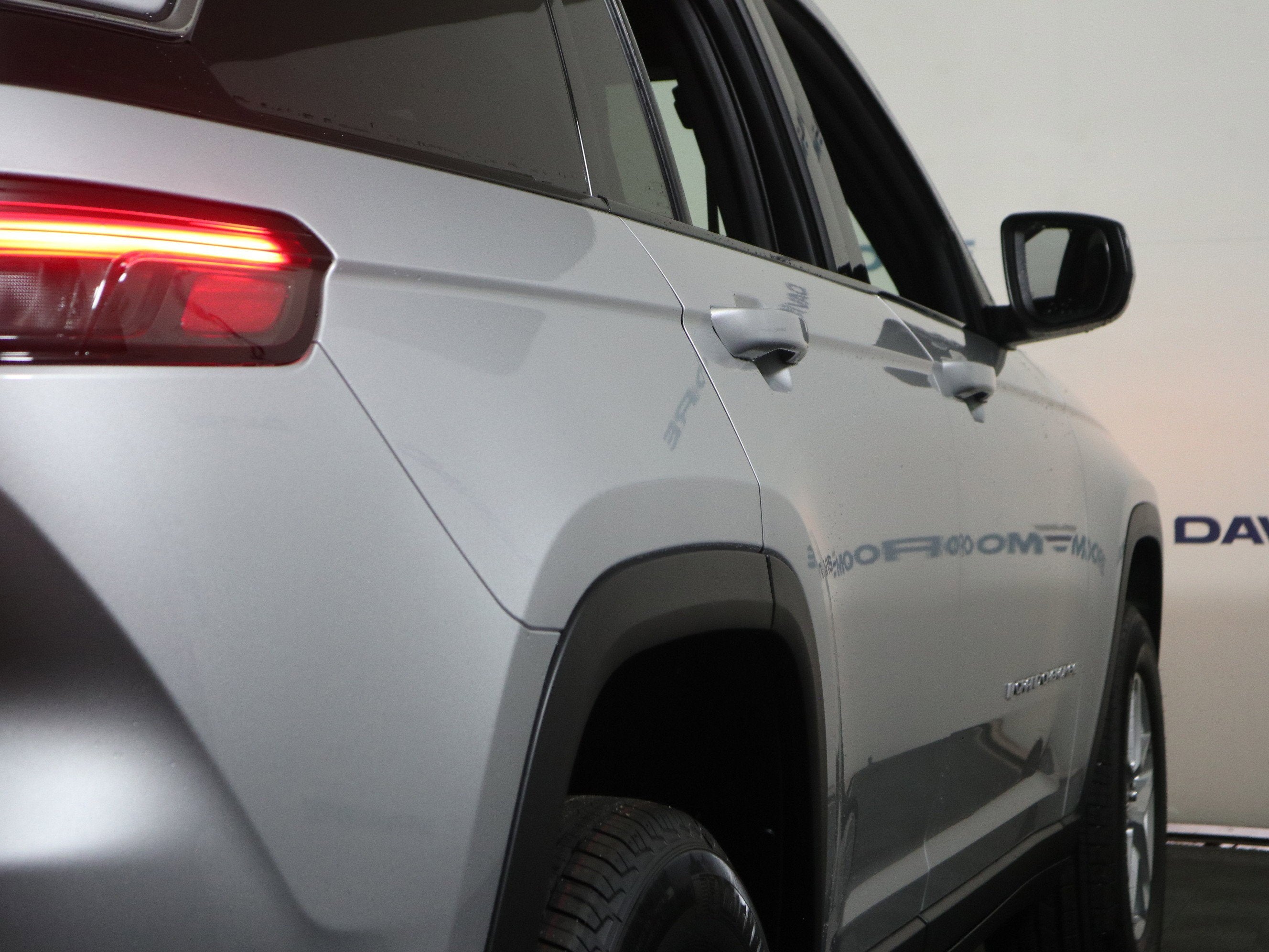 2026 Jeep Grand Cherokee Laredo X 4x4