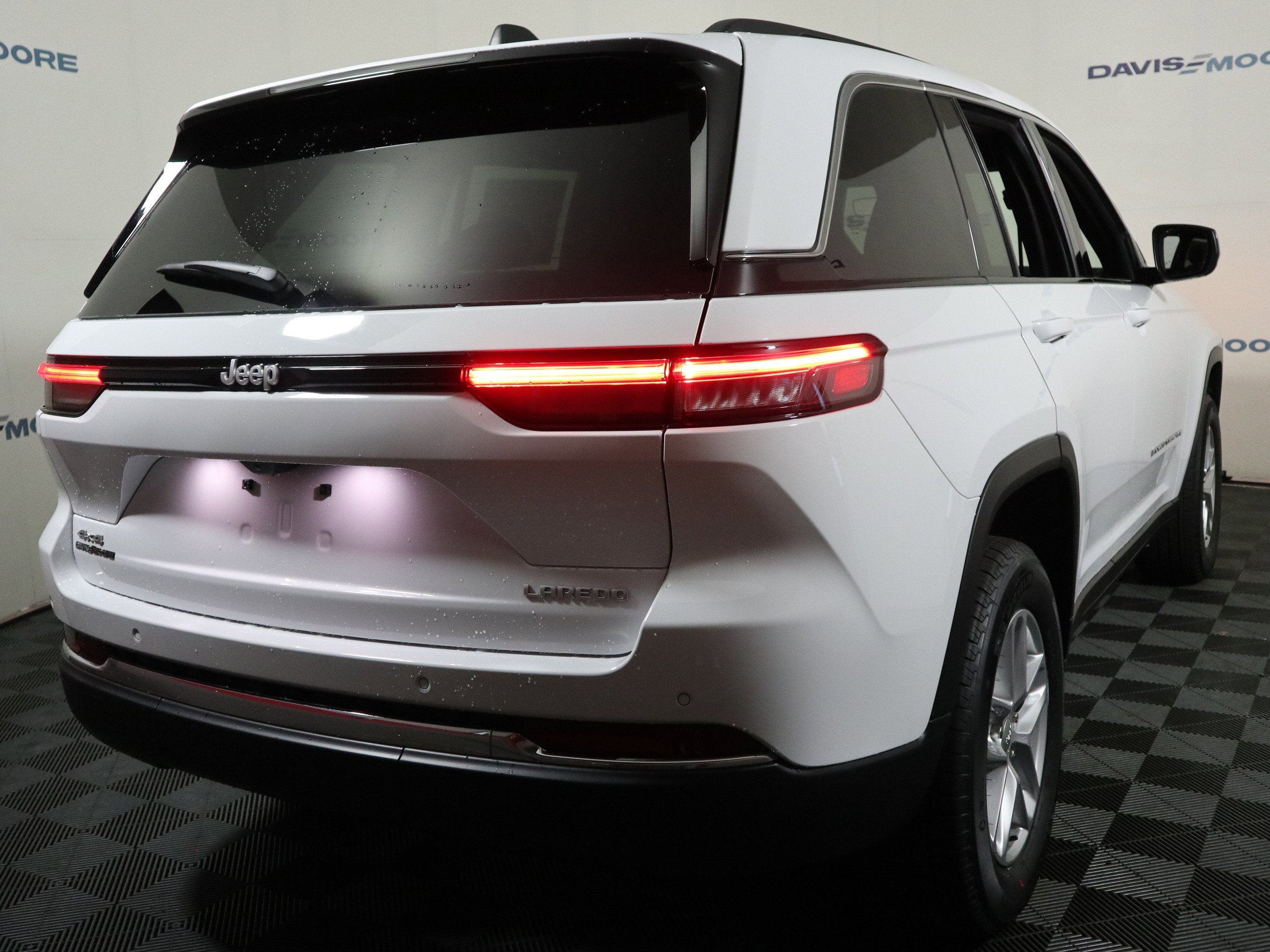 2026 Jeep Grand Cherokee Laredo X 4x4