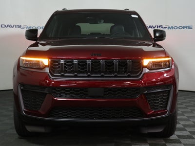 2026 Jeep Grand Cherokee Laredo Altitude 4x4