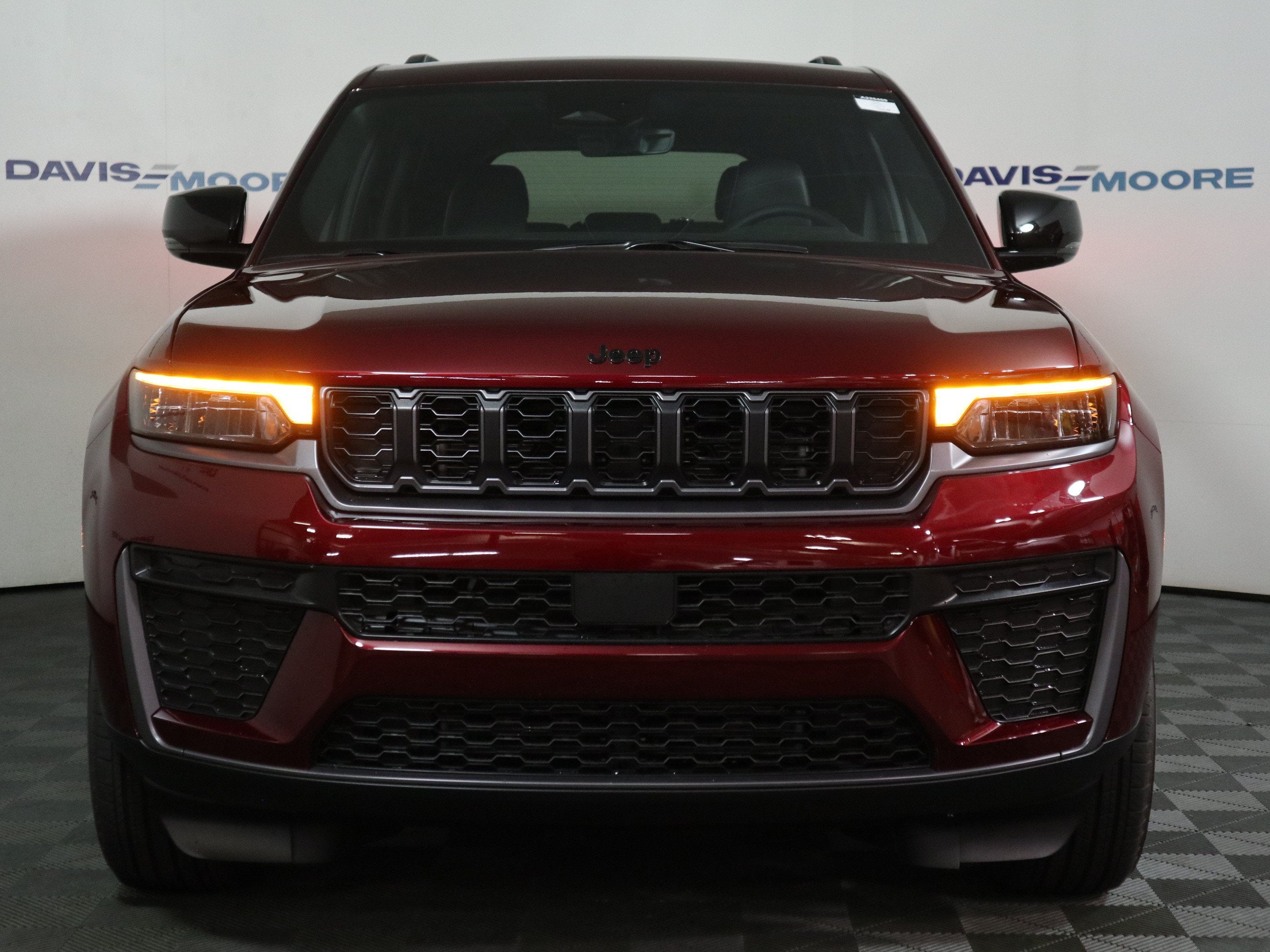 2026 Jeep Grand Cherokee Laredo Altitude 4x4