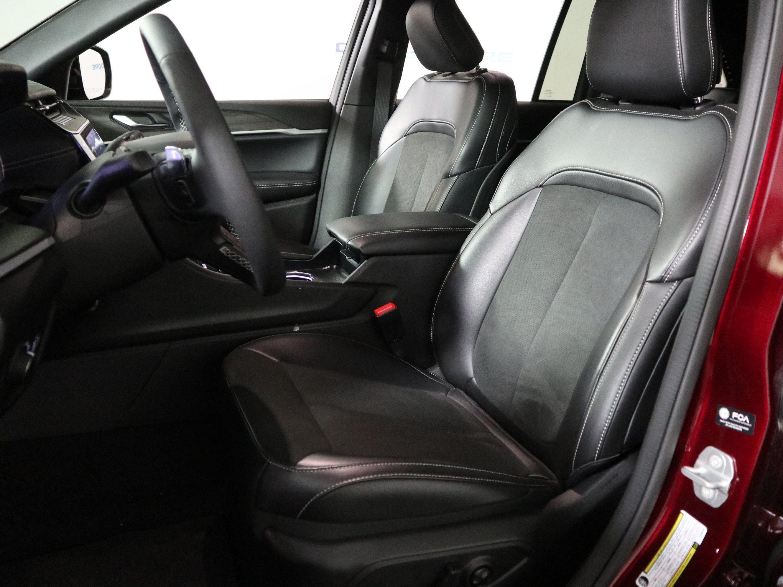2026 Jeep Grand Cherokee Laredo Altitude 4x4