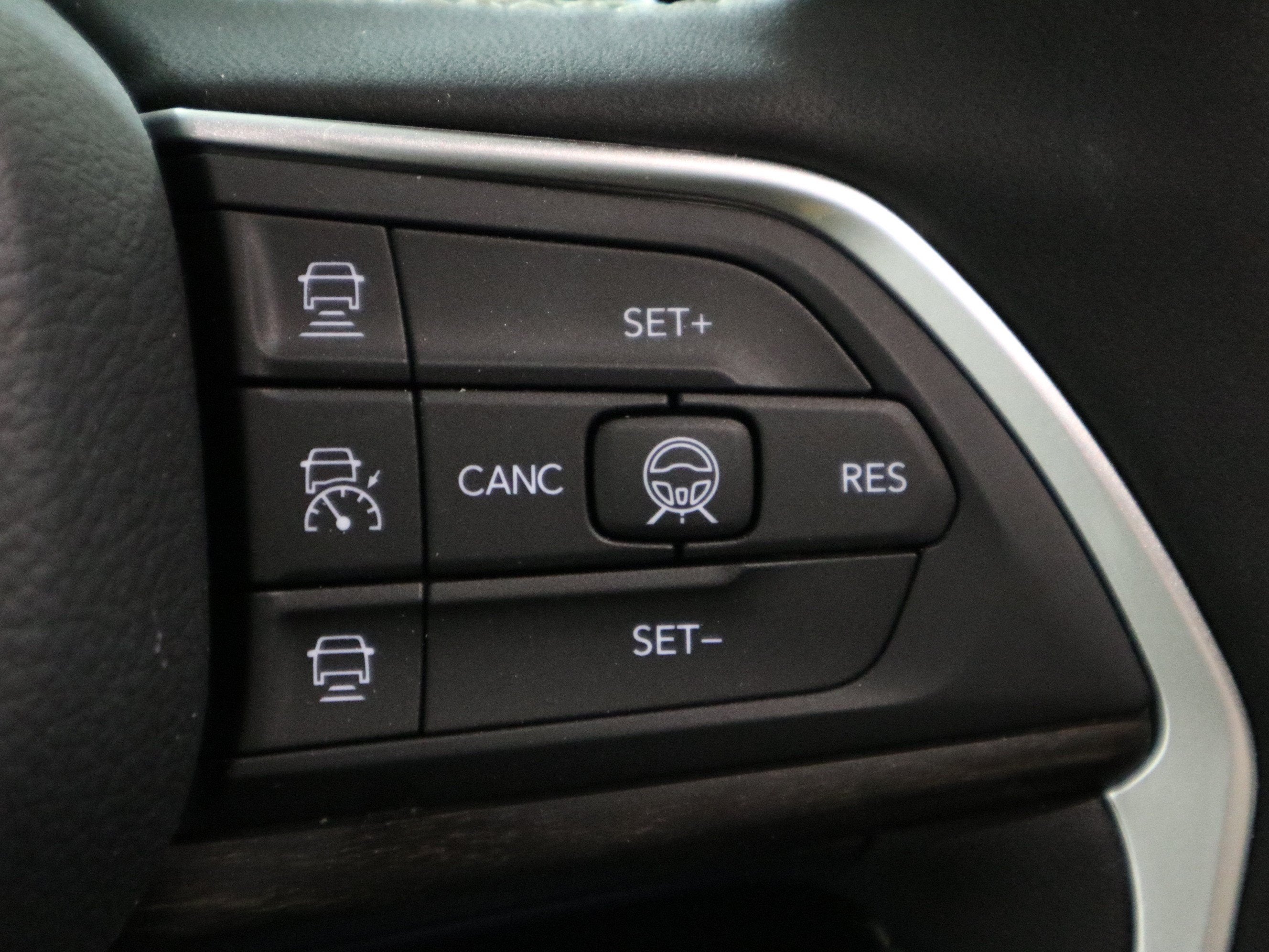 2026 Jeep Grand Cherokee Laredo Altitude 4x4