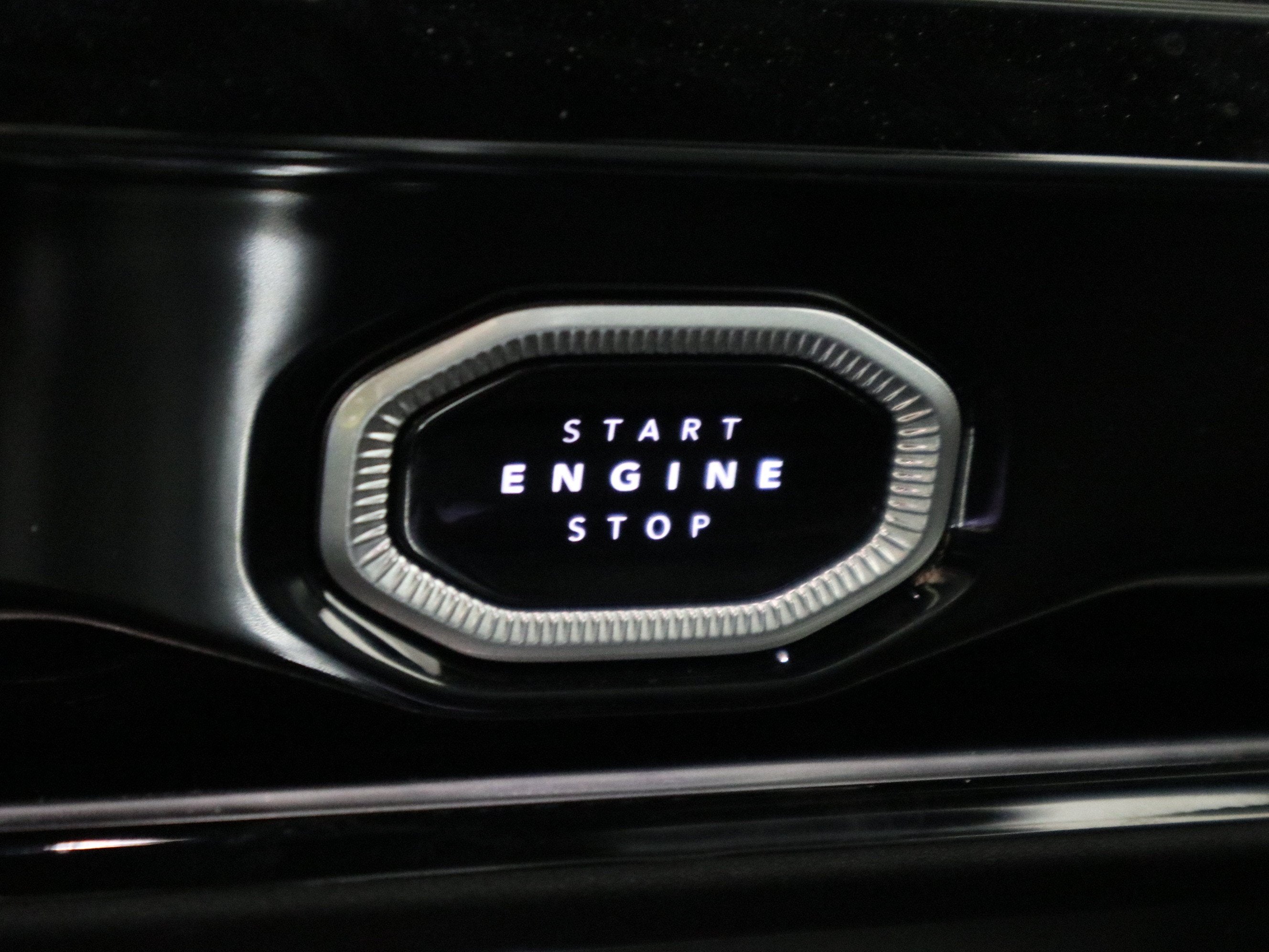 2026 Jeep Grand Cherokee Laredo Altitude 4x4