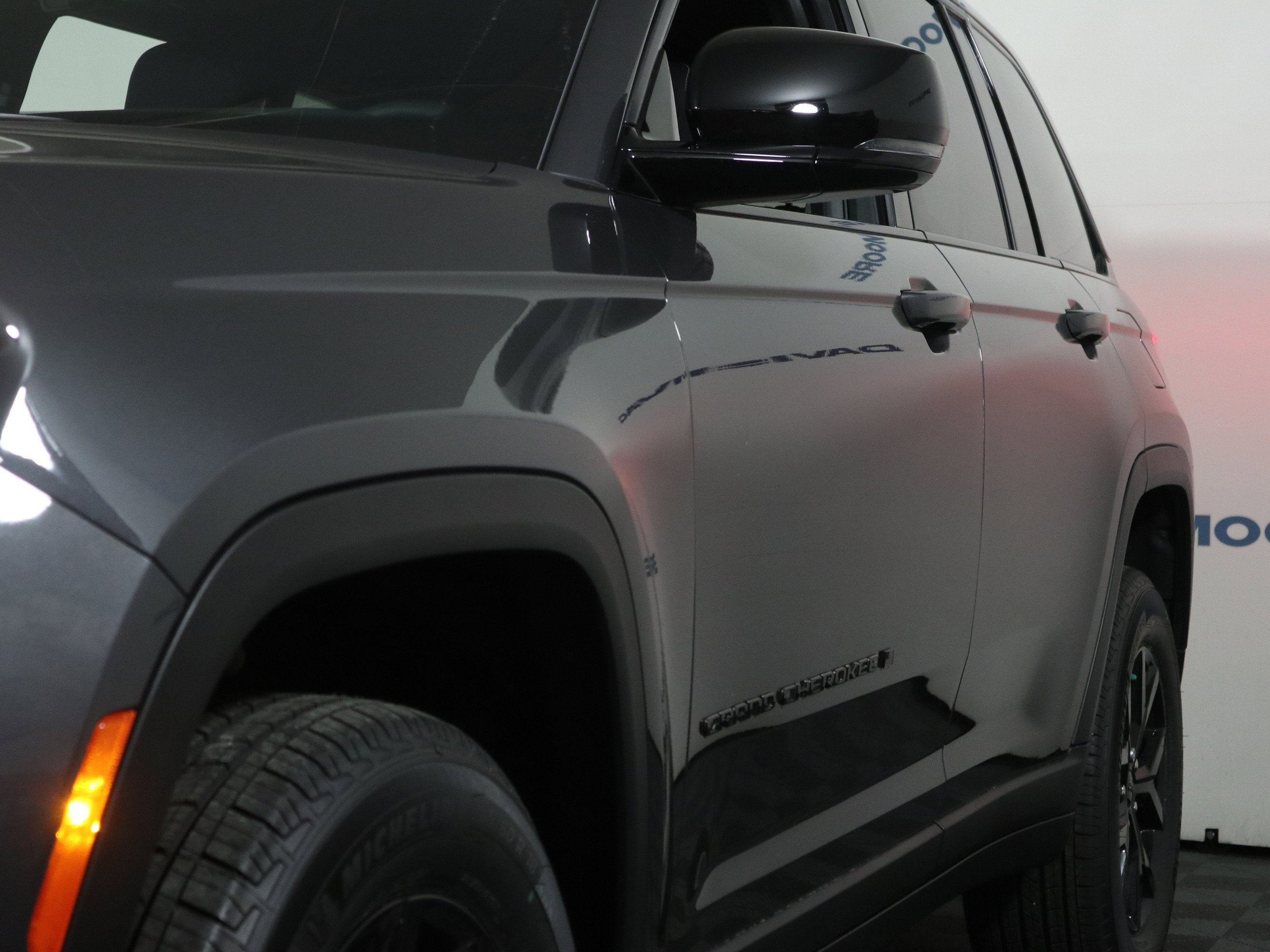 2026 Jeep Grand Cherokee Laredo Altitude 4x4