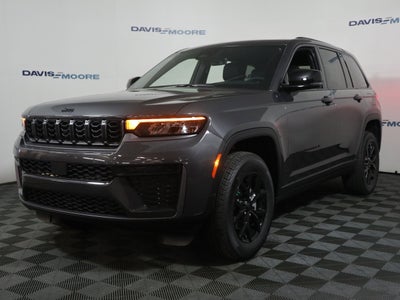 2026 Jeep Grand Cherokee Laredo Altitude 4x4
