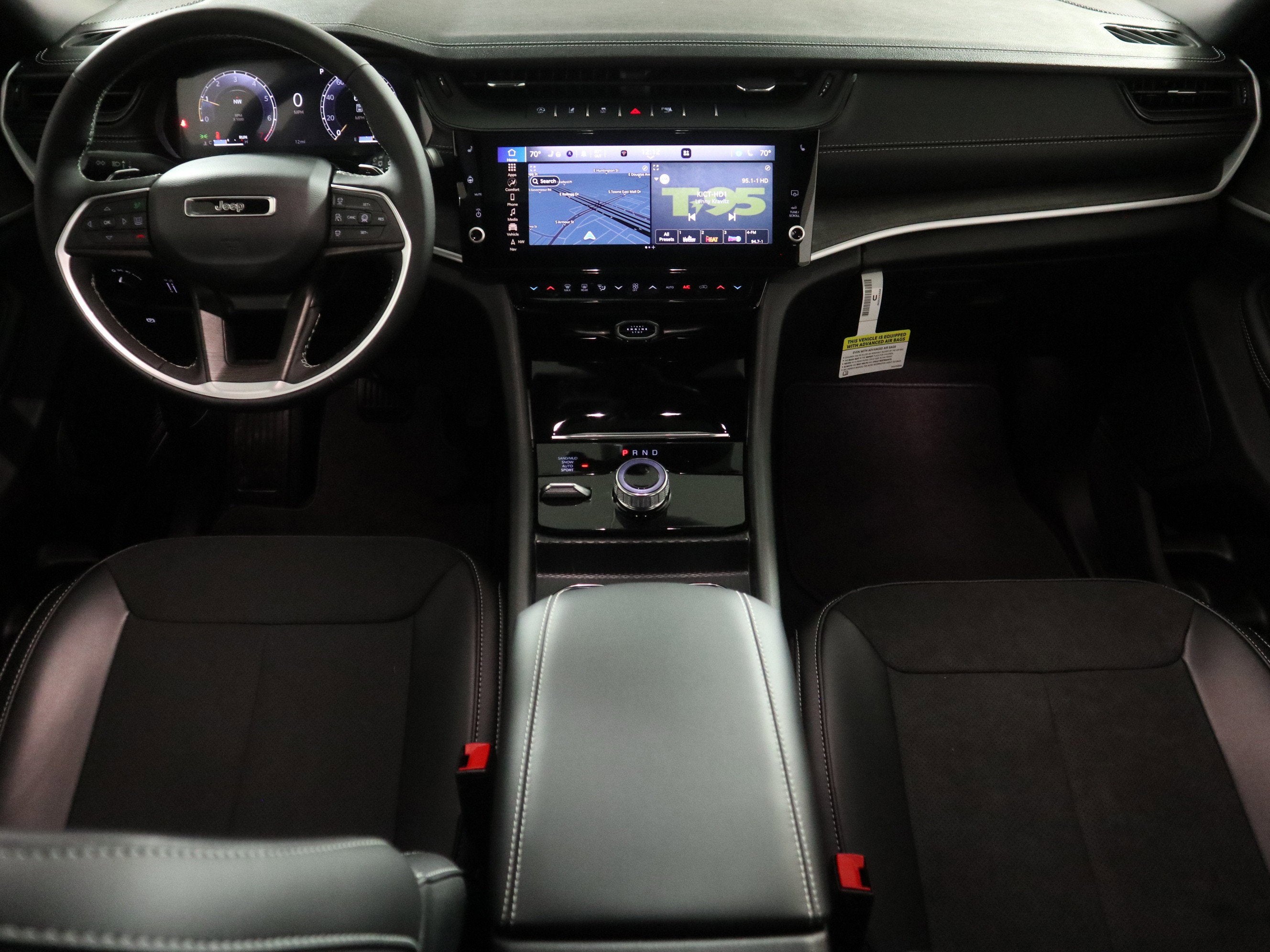 2026 Jeep Grand Cherokee Laredo Altitude 4x4