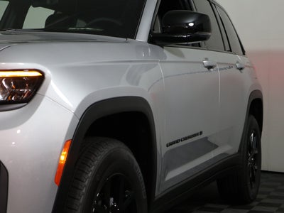 2026 Jeep Grand Cherokee Laredo Altitude 4x4