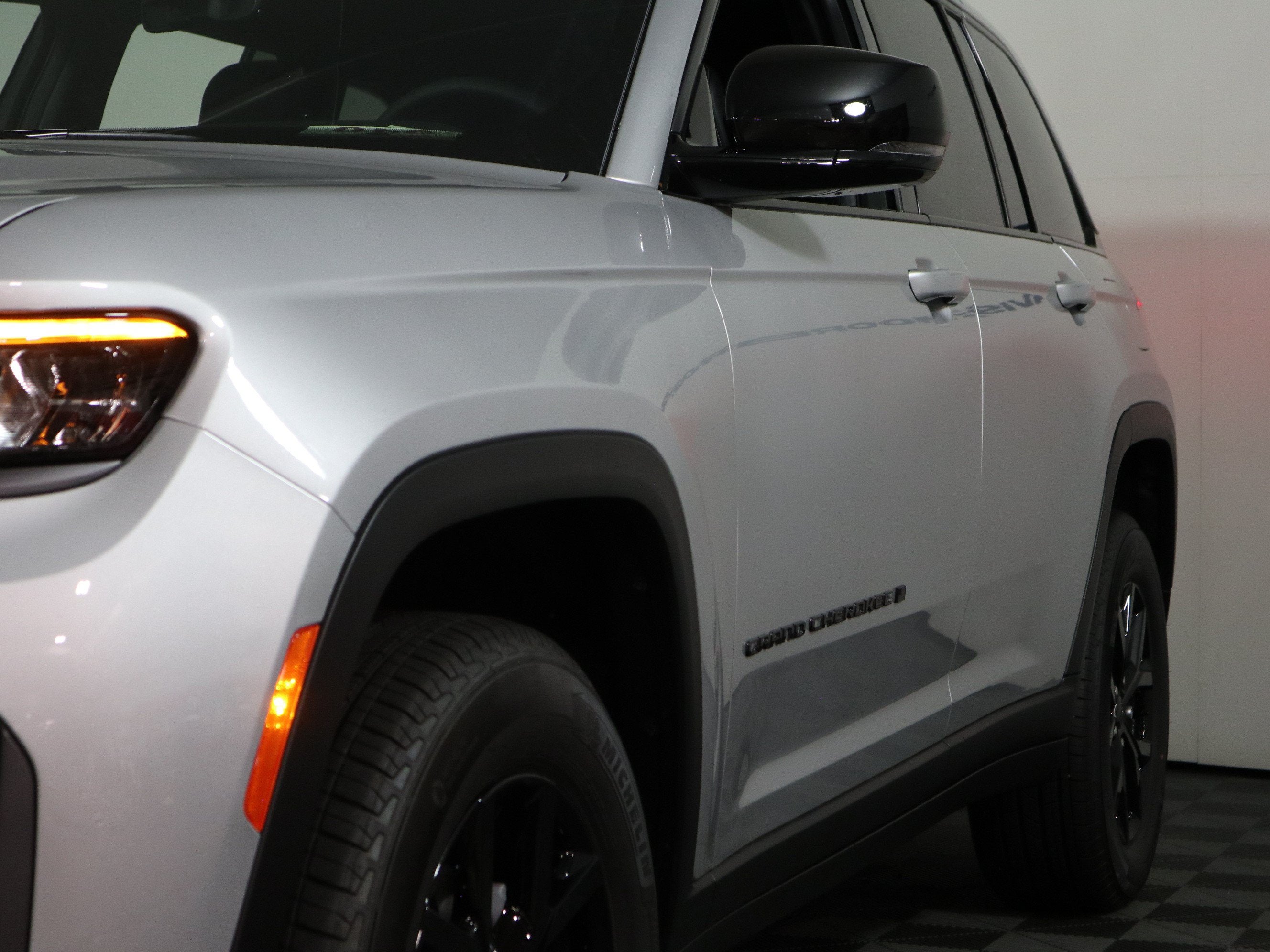 2026 Jeep Grand Cherokee Laredo Altitude 4x4