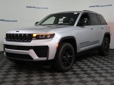 2026 Jeep Grand Cherokee Laredo Altitude 4x4