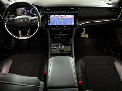 2026 Jeep Grand Cherokee Laredo Altitude 4x4