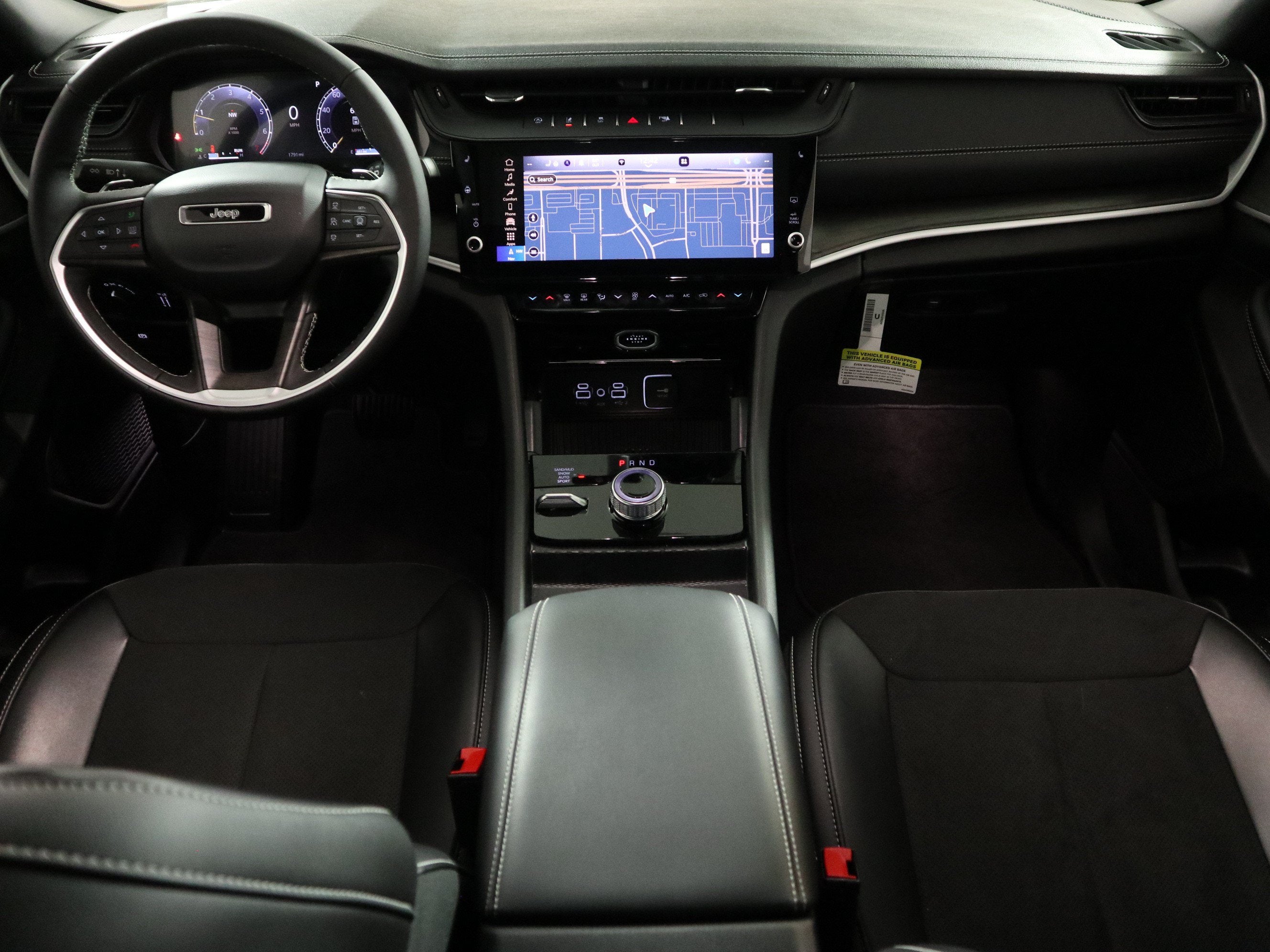 2026 Jeep Grand Cherokee Laredo Altitude 4x4