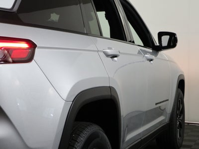 2026 Jeep Grand Cherokee Laredo Altitude 4x4
