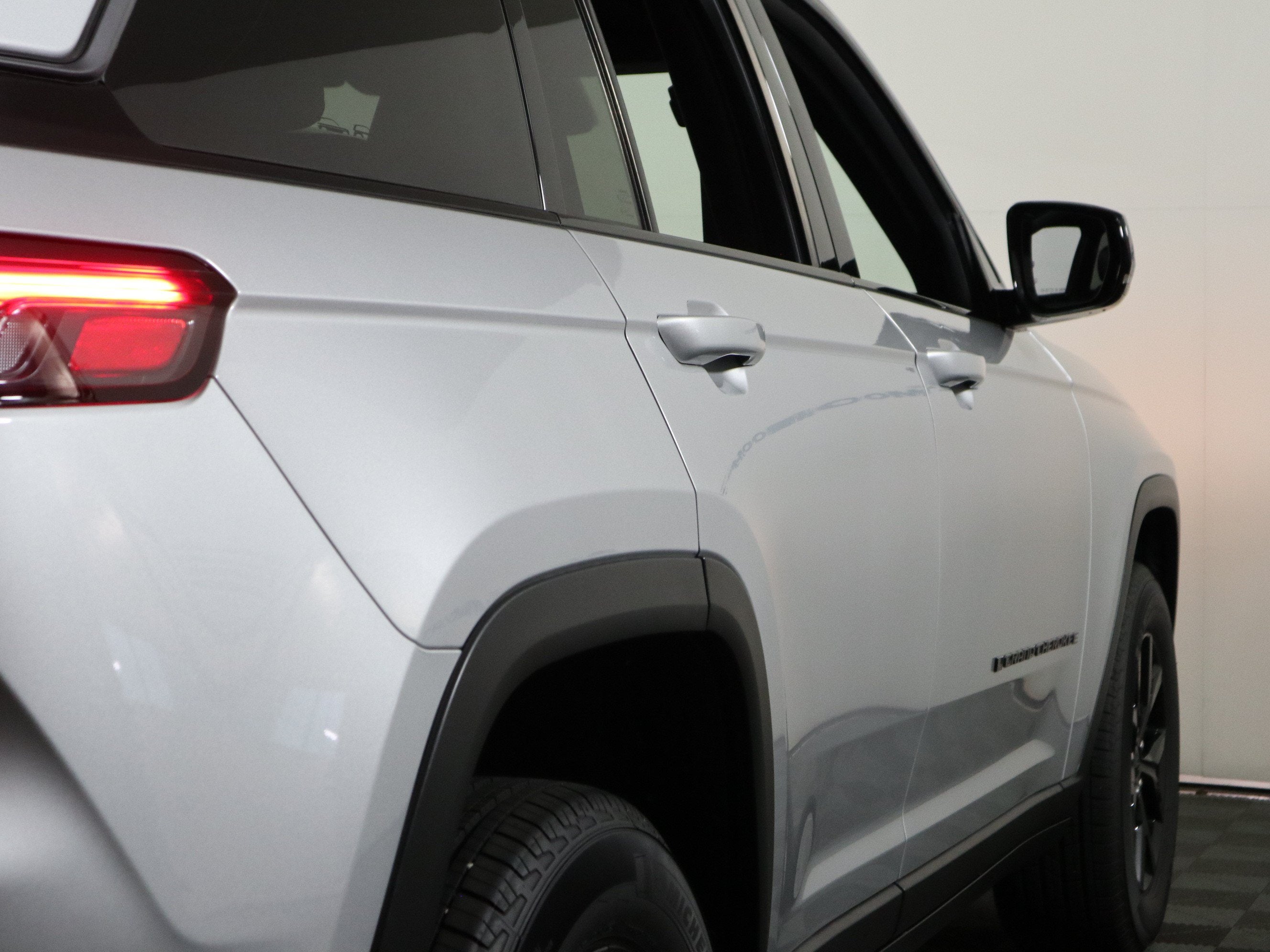 2026 Jeep Grand Cherokee Laredo Altitude 4x4