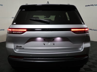 2026 Jeep Grand Cherokee Laredo Altitude 4x4